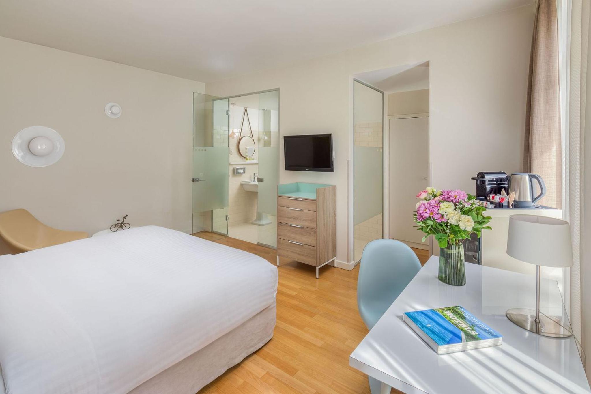 Double Room - Photo 8