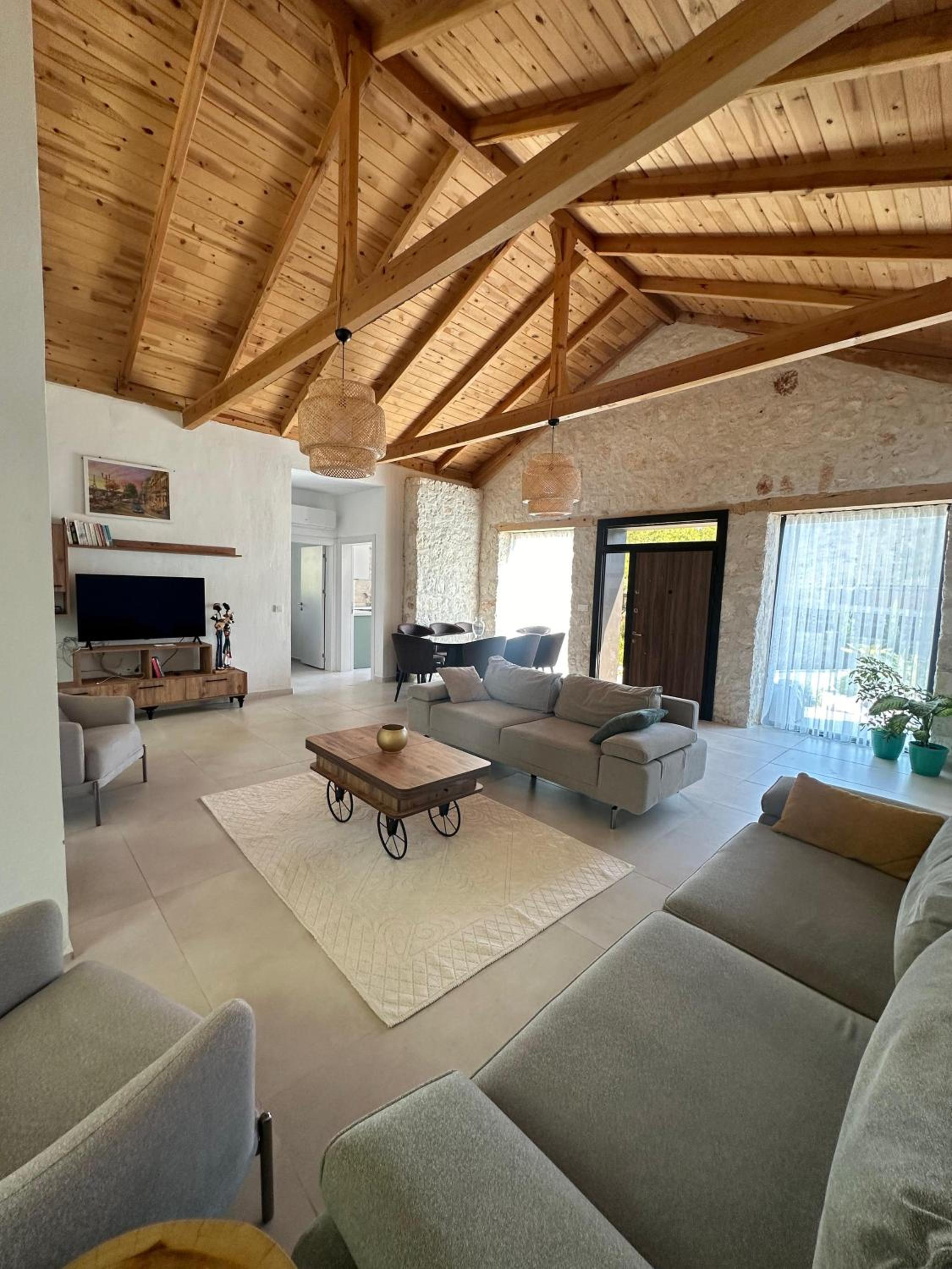 Three-Bedroom Villa photo 2