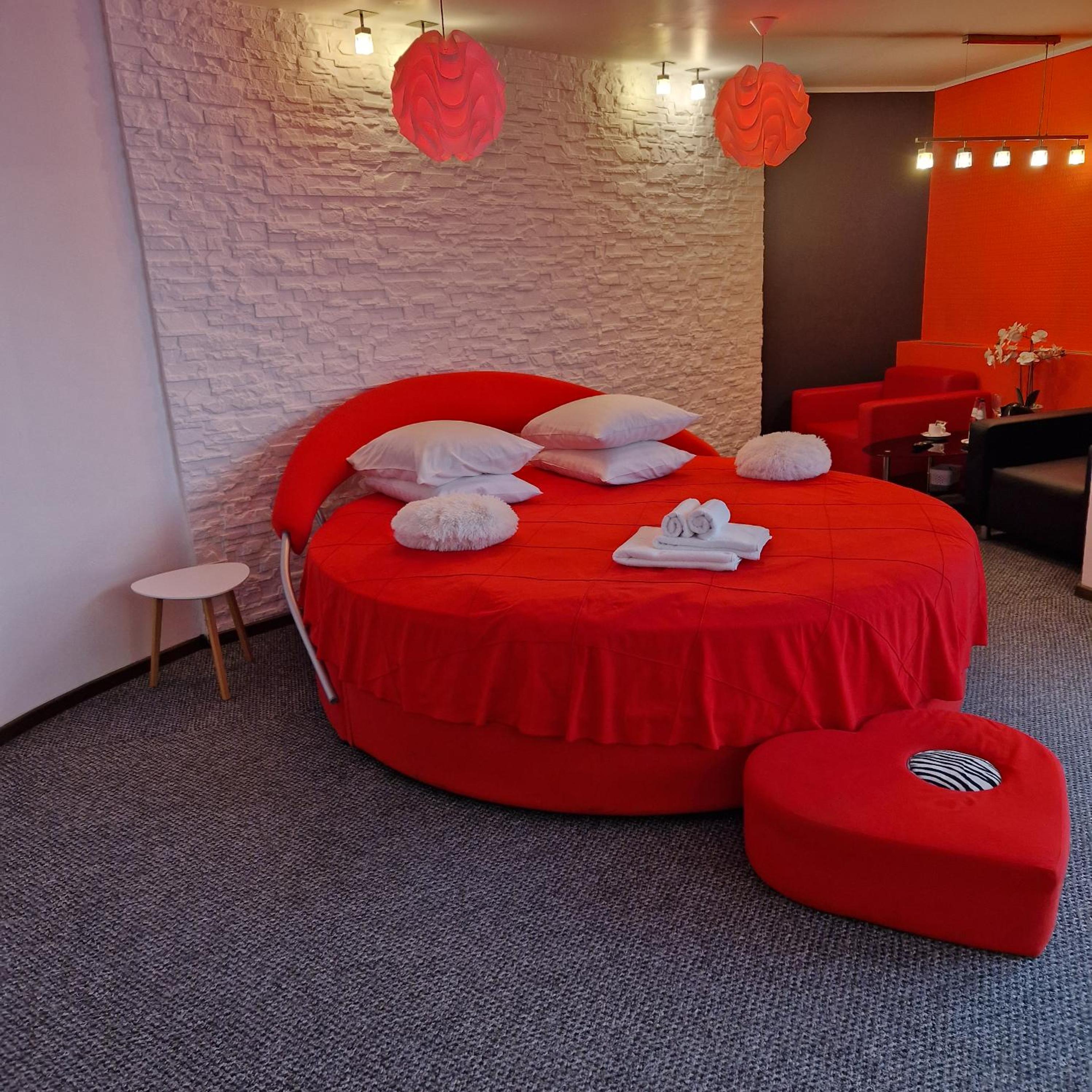 Deluxe Double Room with Balcony - Photo 3