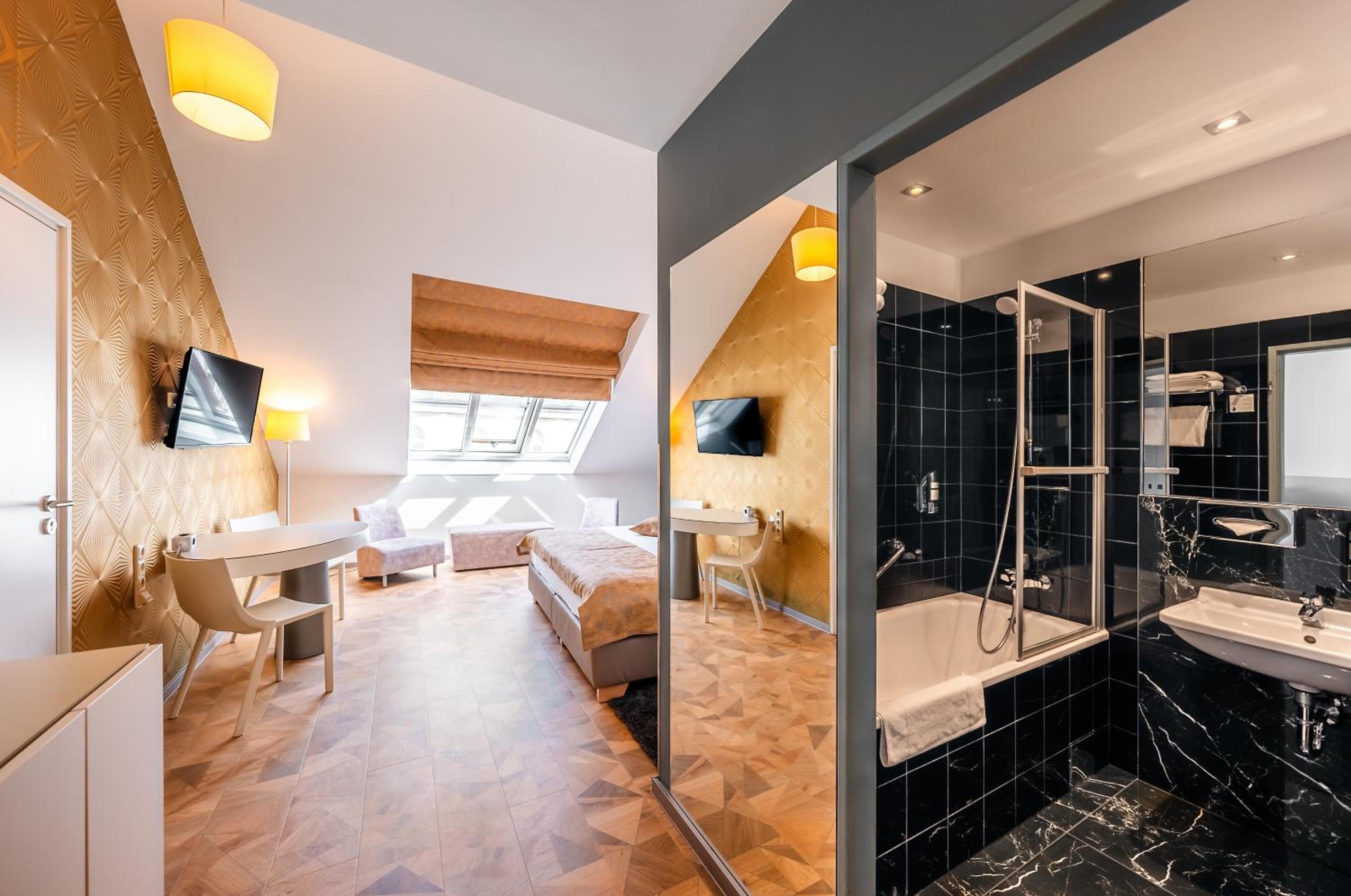 Junior Suite - Photo 7