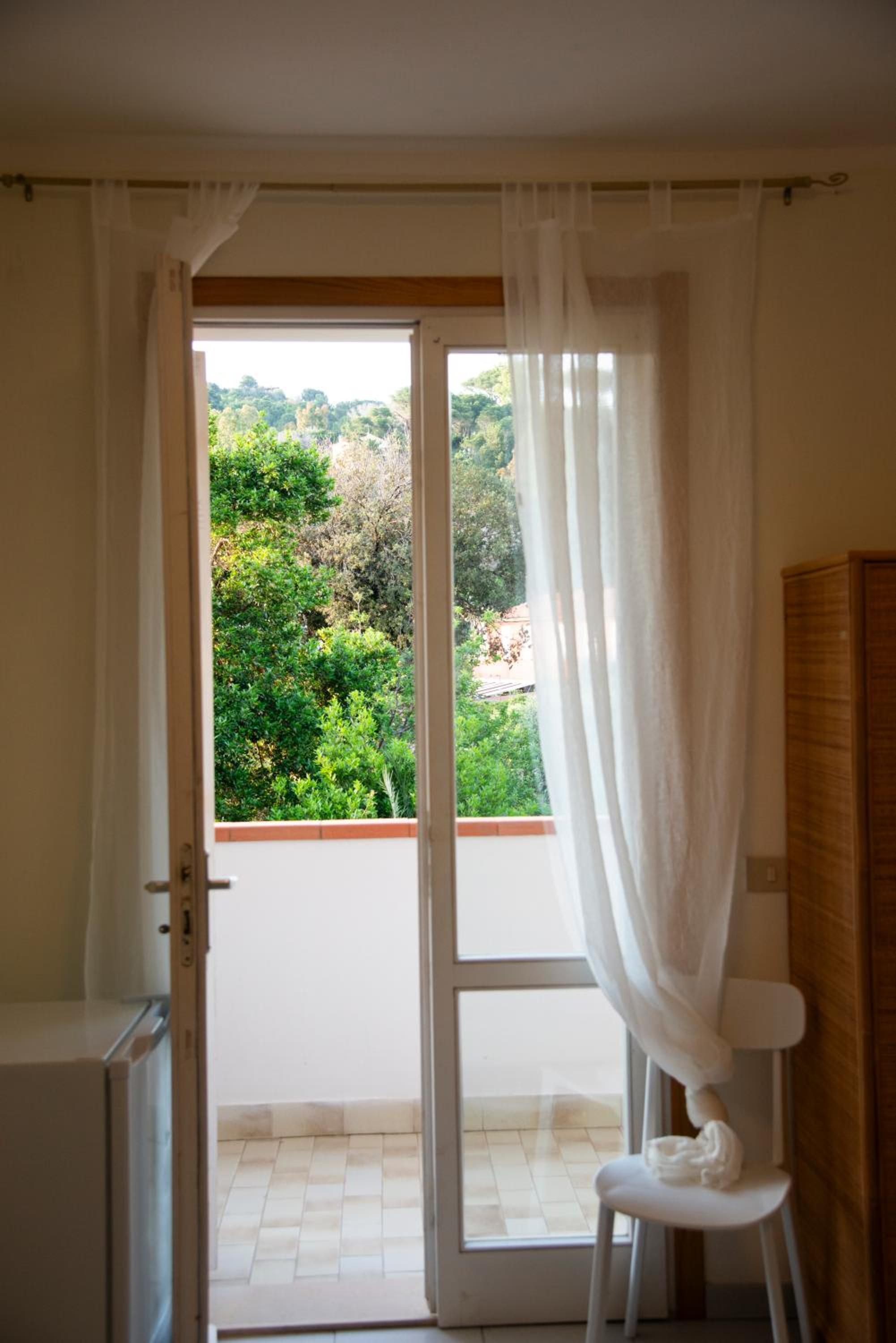 Double Room with Garden View photo 2