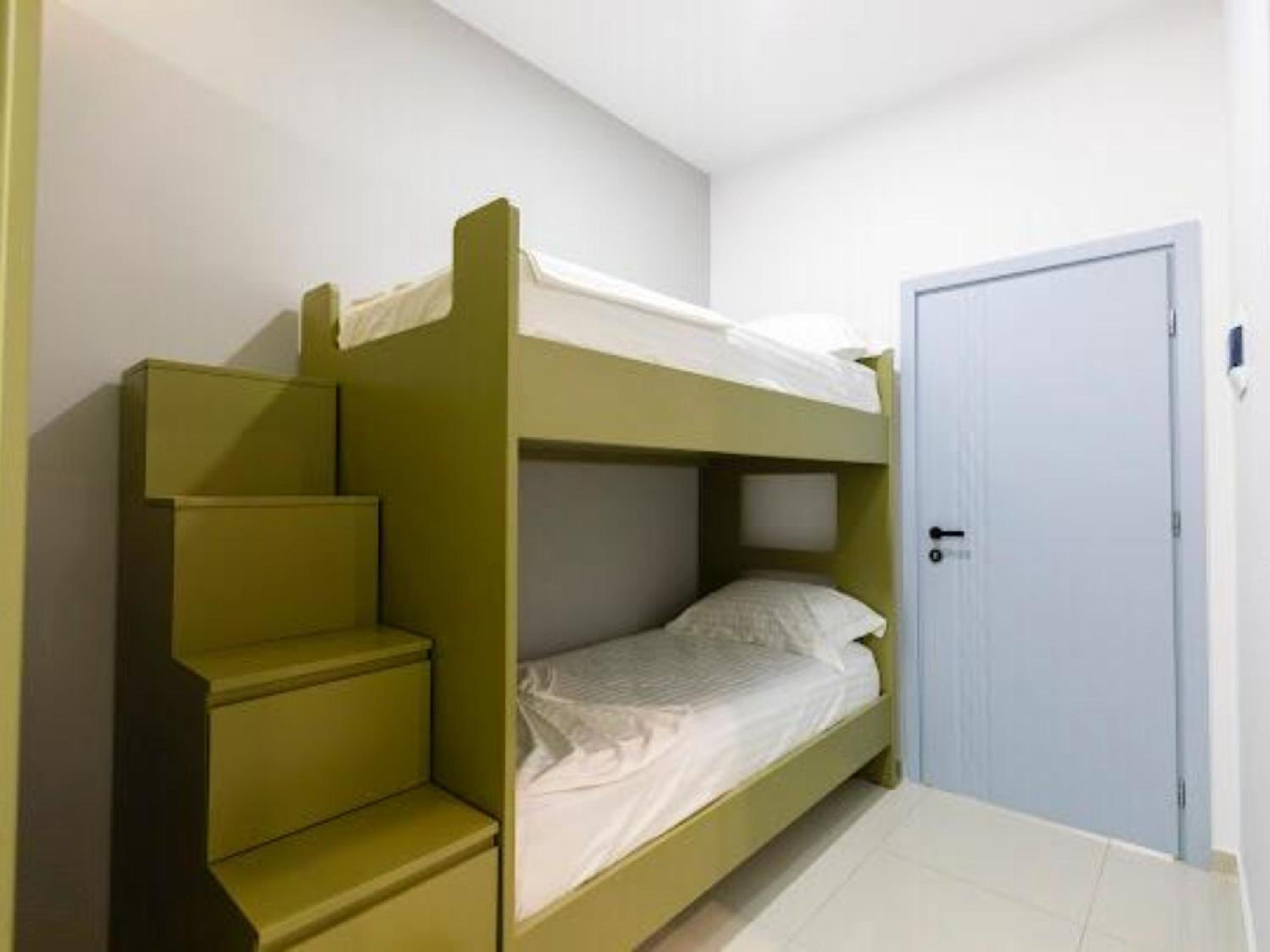 Quadruple Room with Shared Terrace