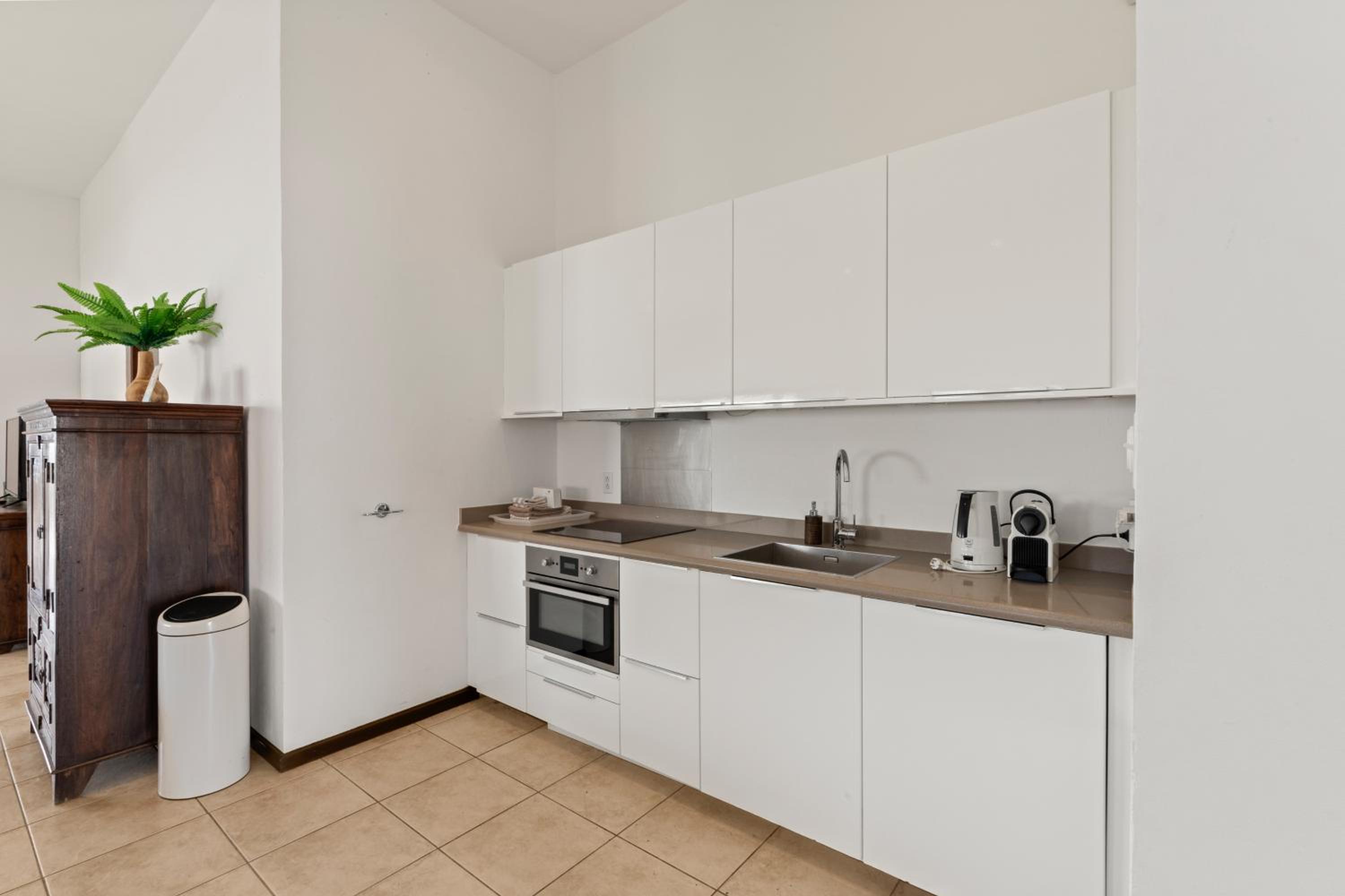 Three-Bedroom House photo 2