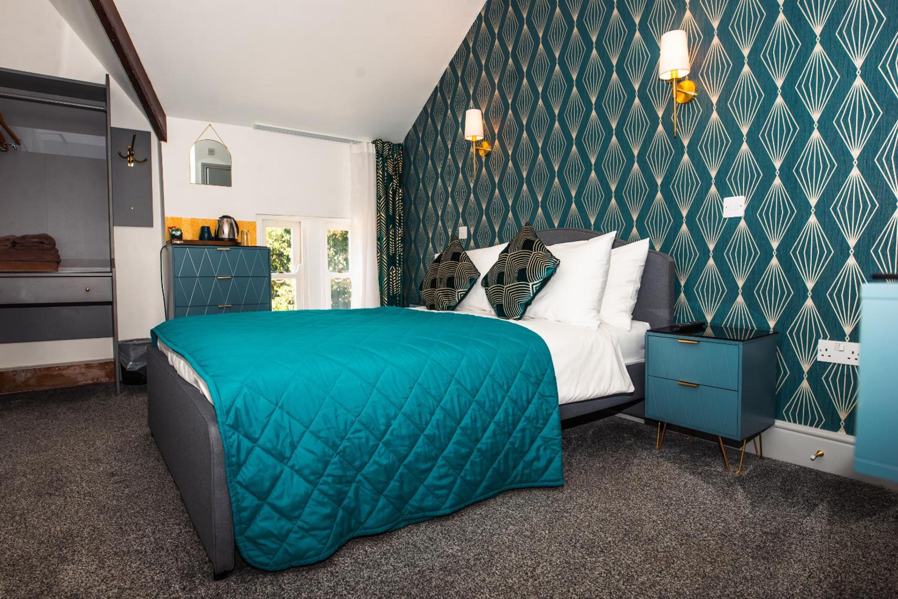 Double Room with Private Bathroom