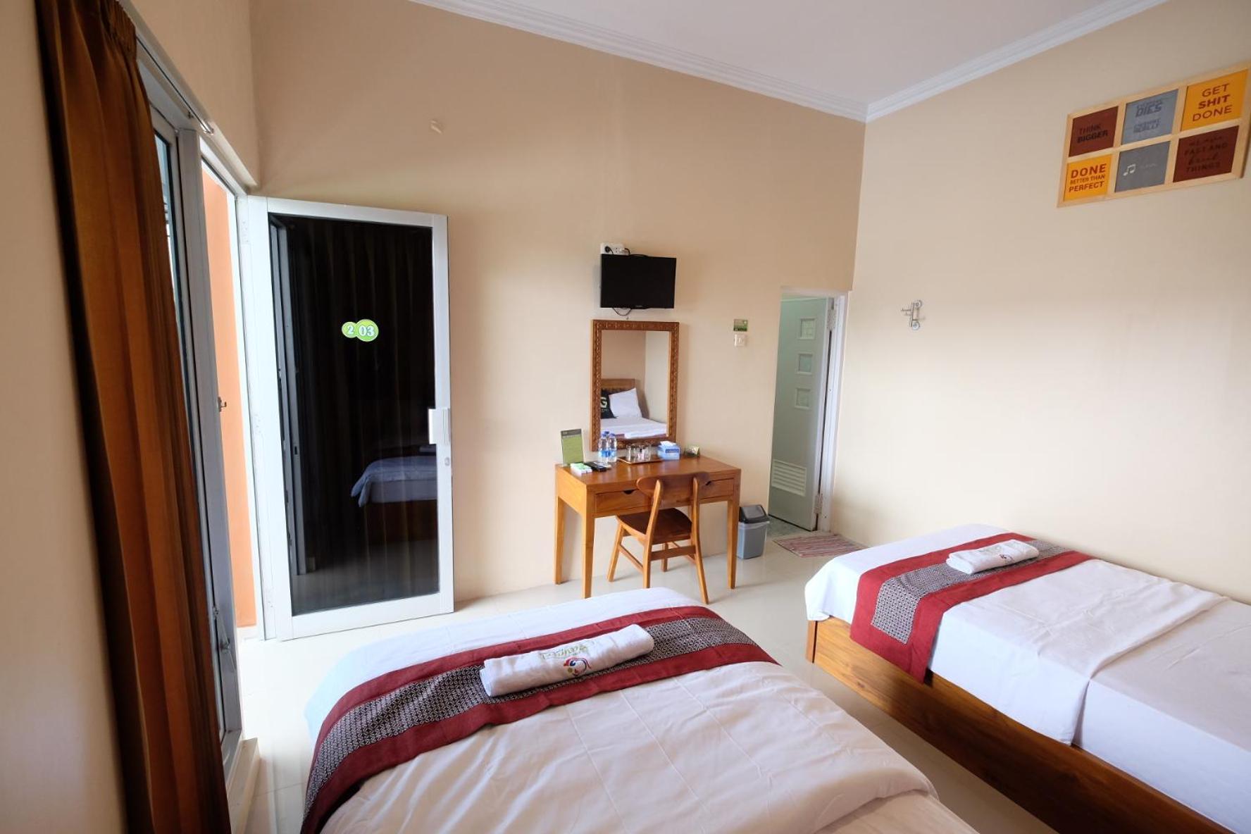 Deluxe Twin Room photo 3
