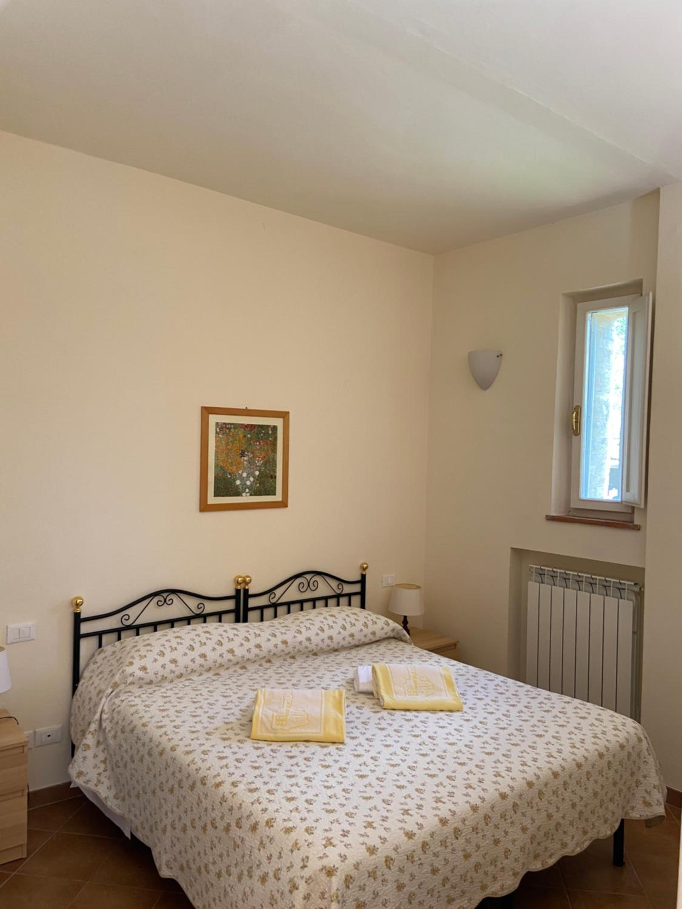 Studio Apartment with Shared Outdoor Area