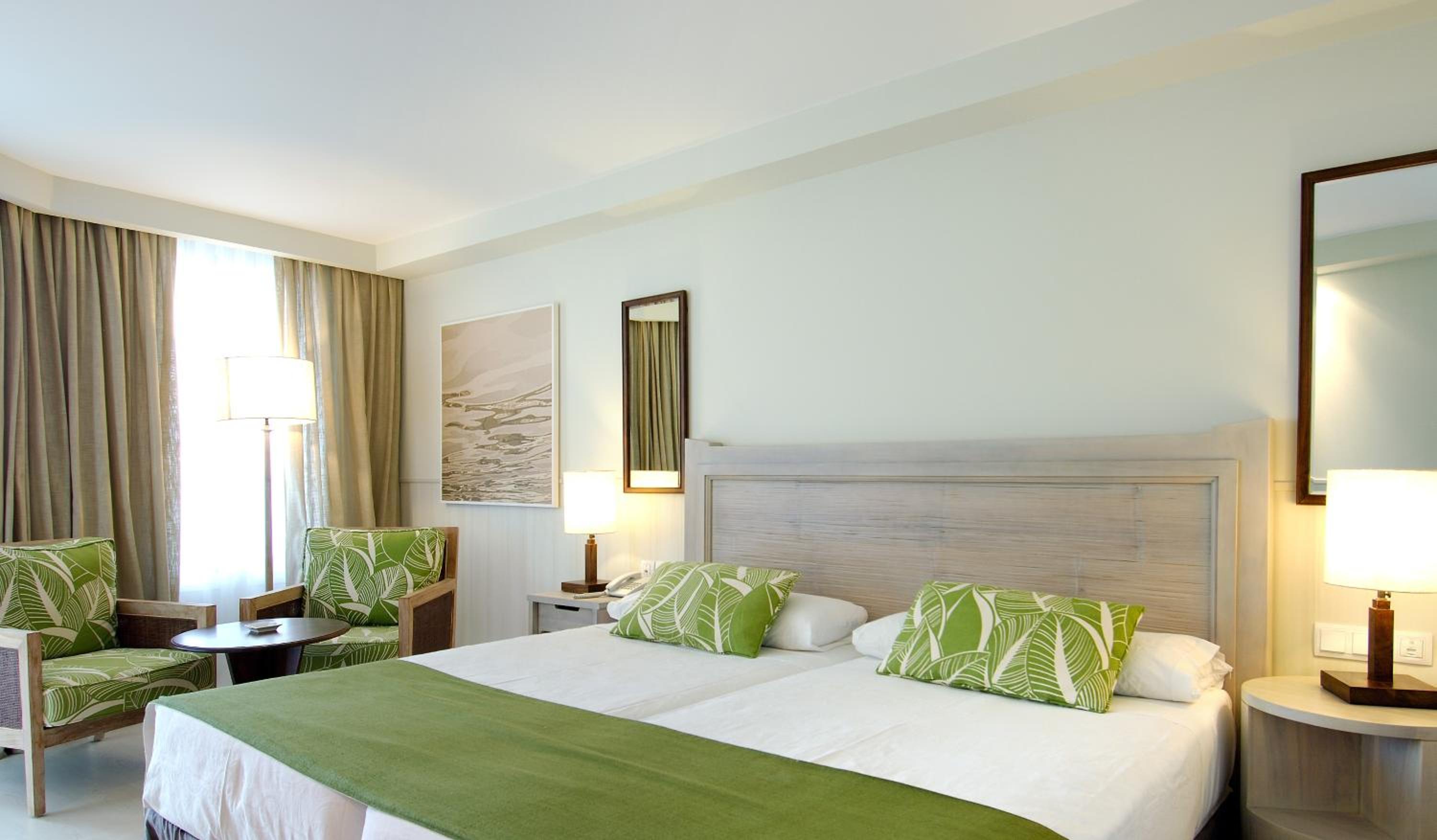 Habitación Doble o con Dos Camas con Vista al Mar