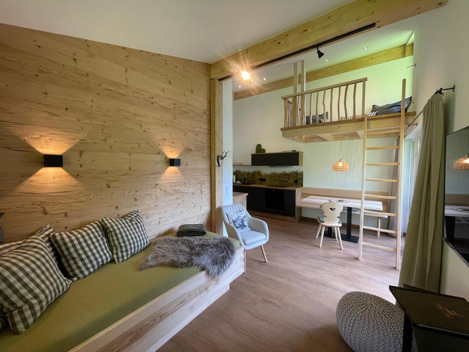 Two-Bedroom Apartment with Mountain View photo 1