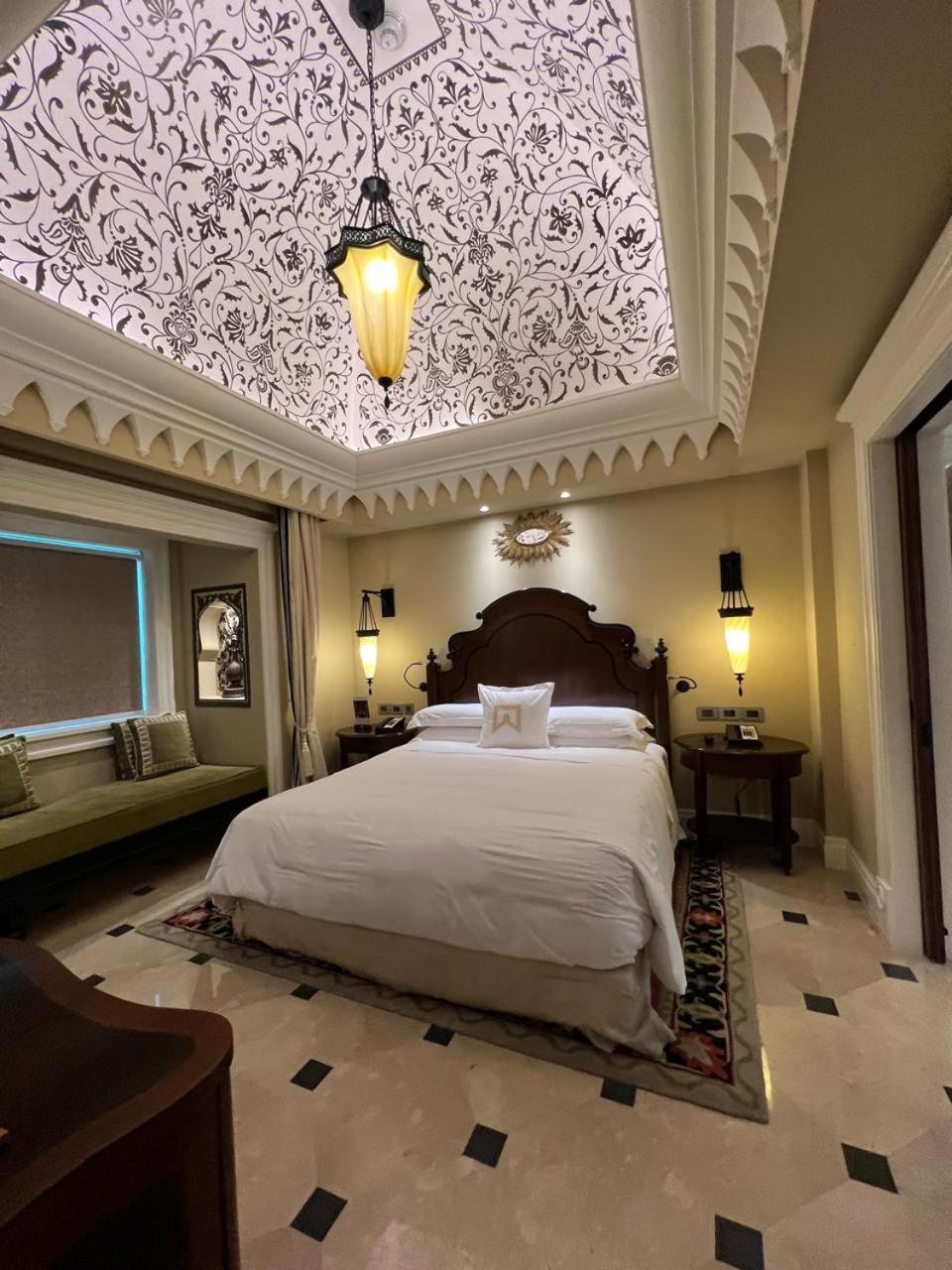 Deluxe Suite with Rooftop Gazebo - Photo 4