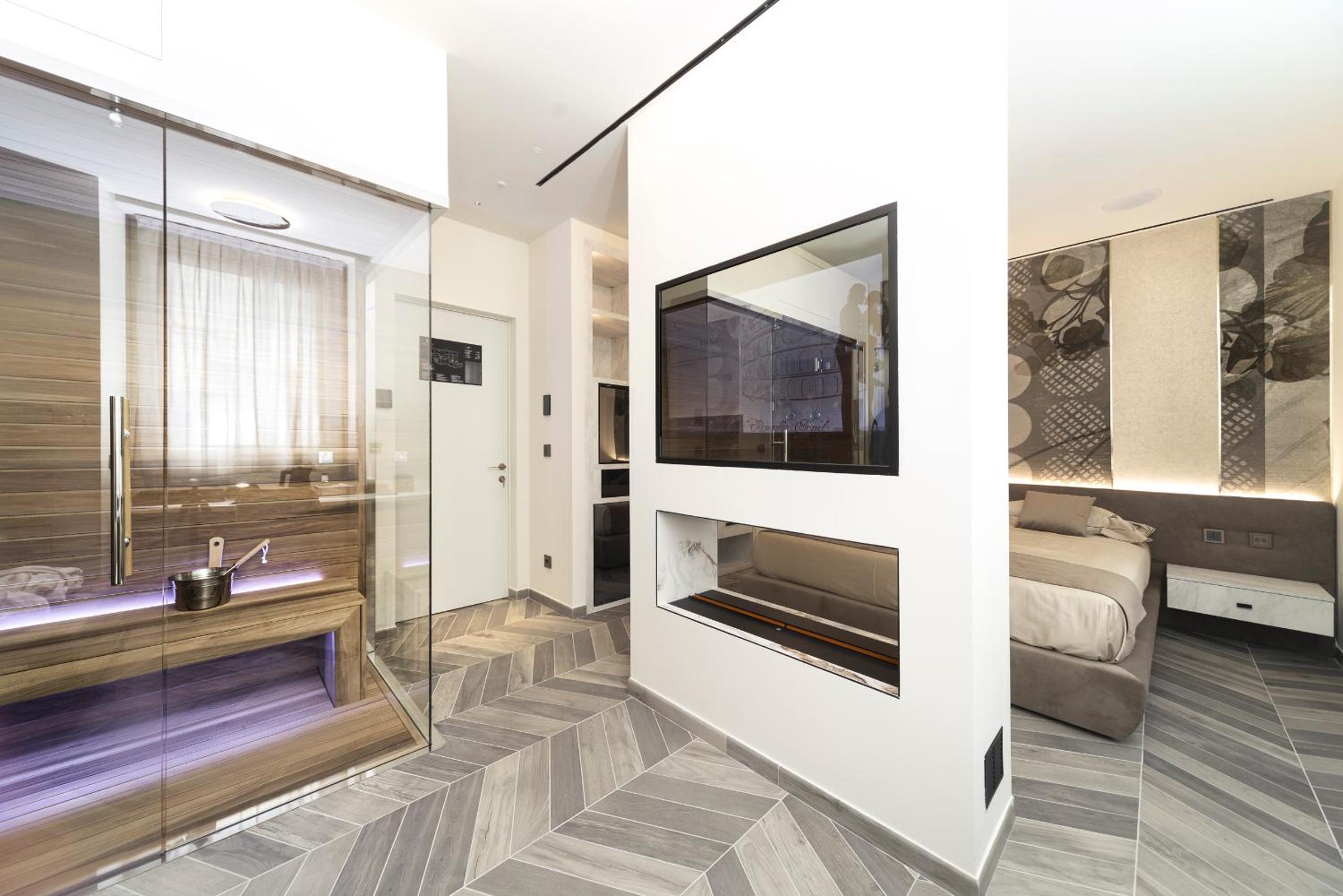 Family Room with Sauna photo 1