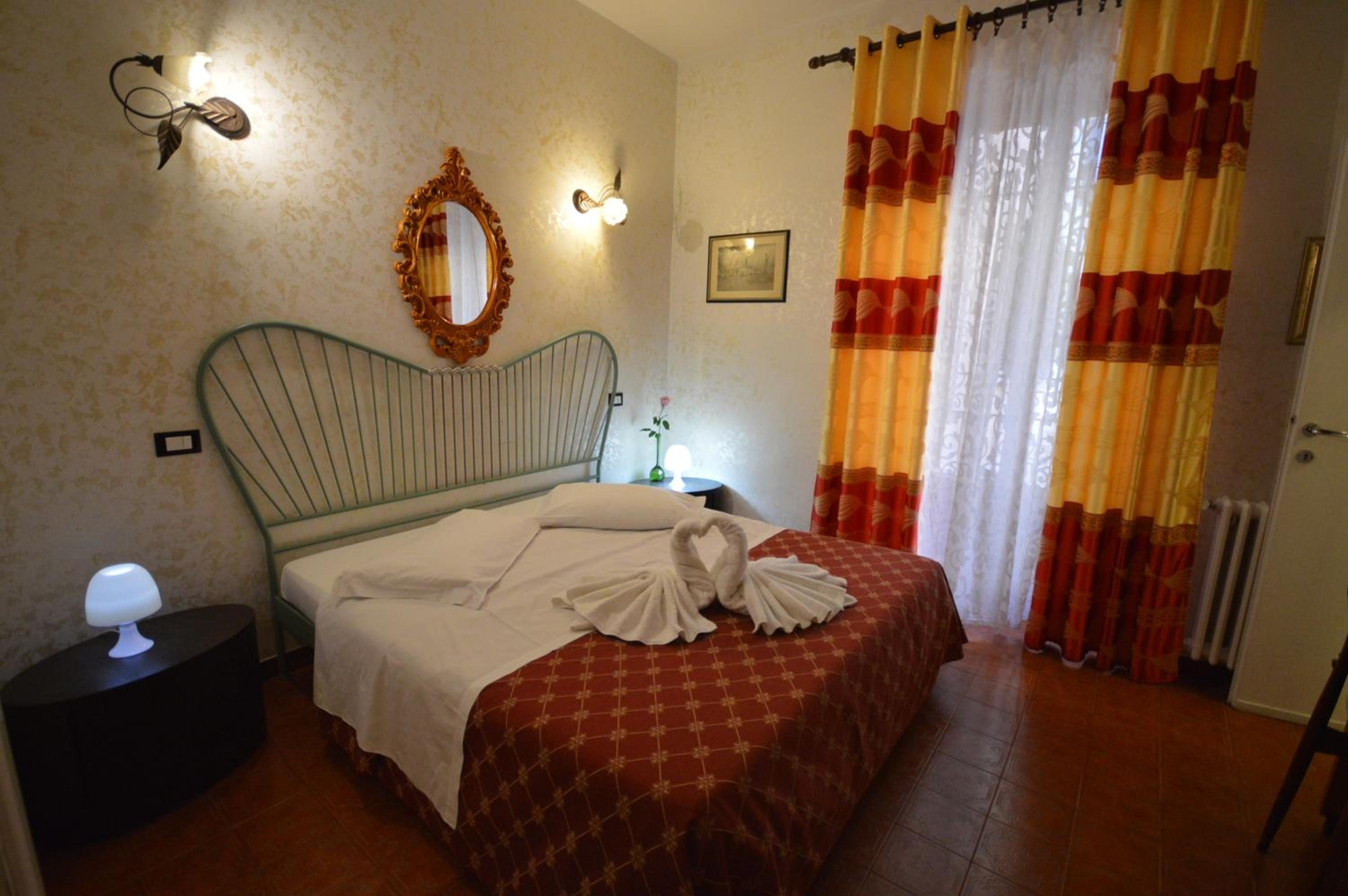 Double or Twin Room with Private Bathroom