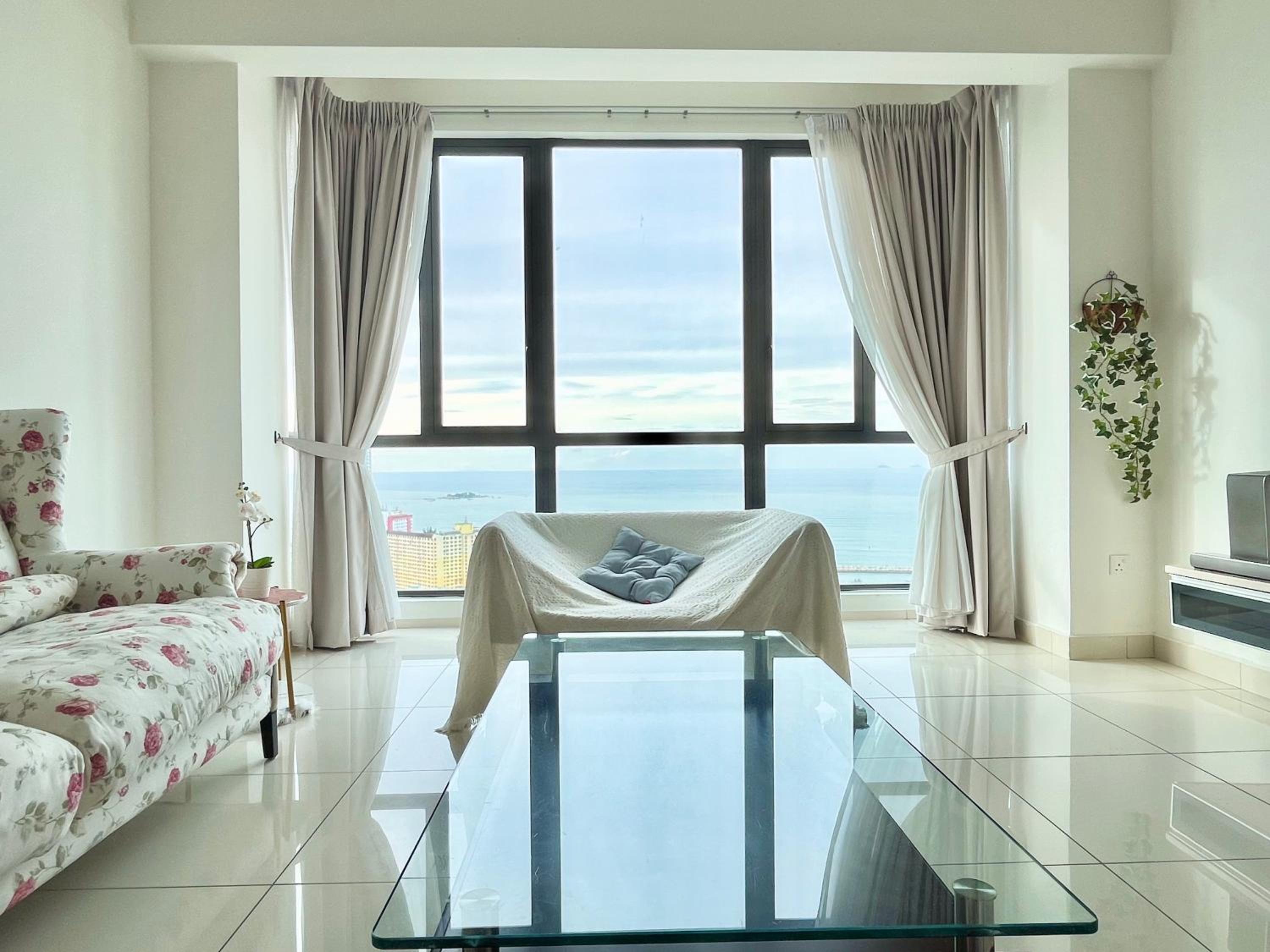 Apartment with Sea View photo 2