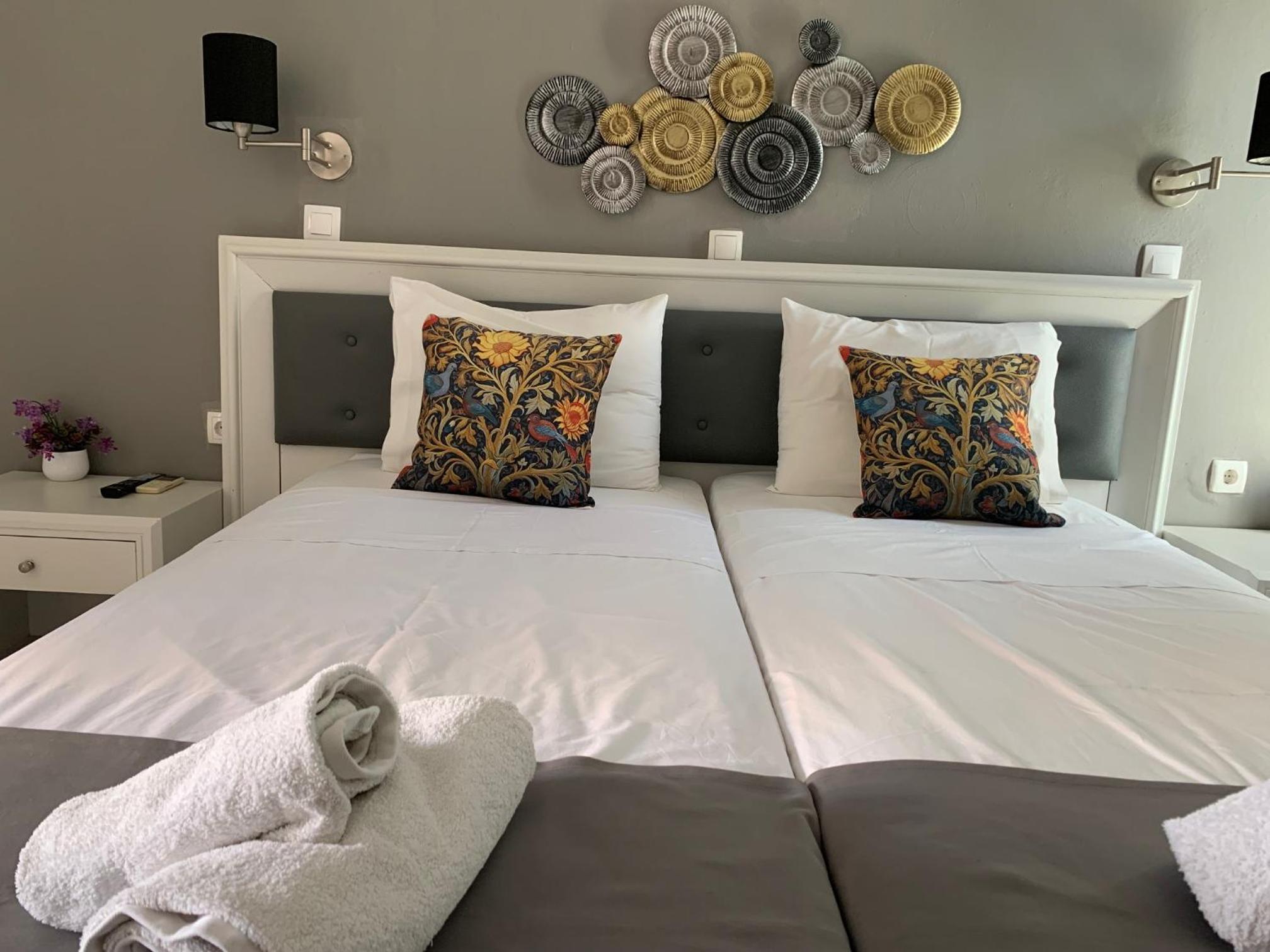 Deluxe Double or Twin Room with Balcony photo 3