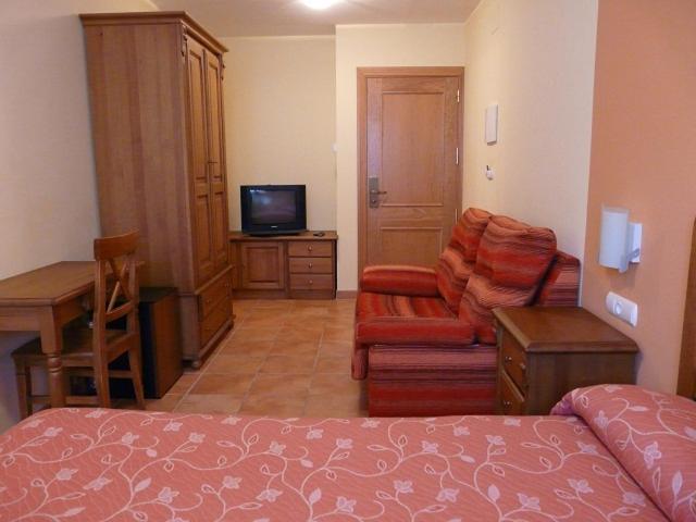 Double Room - Photo 5