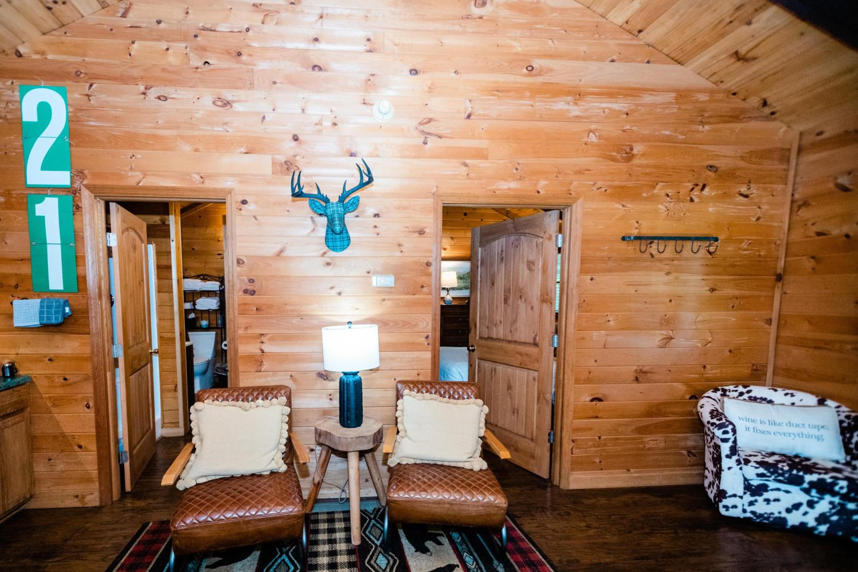 One-Bedroom House - Photo 9
