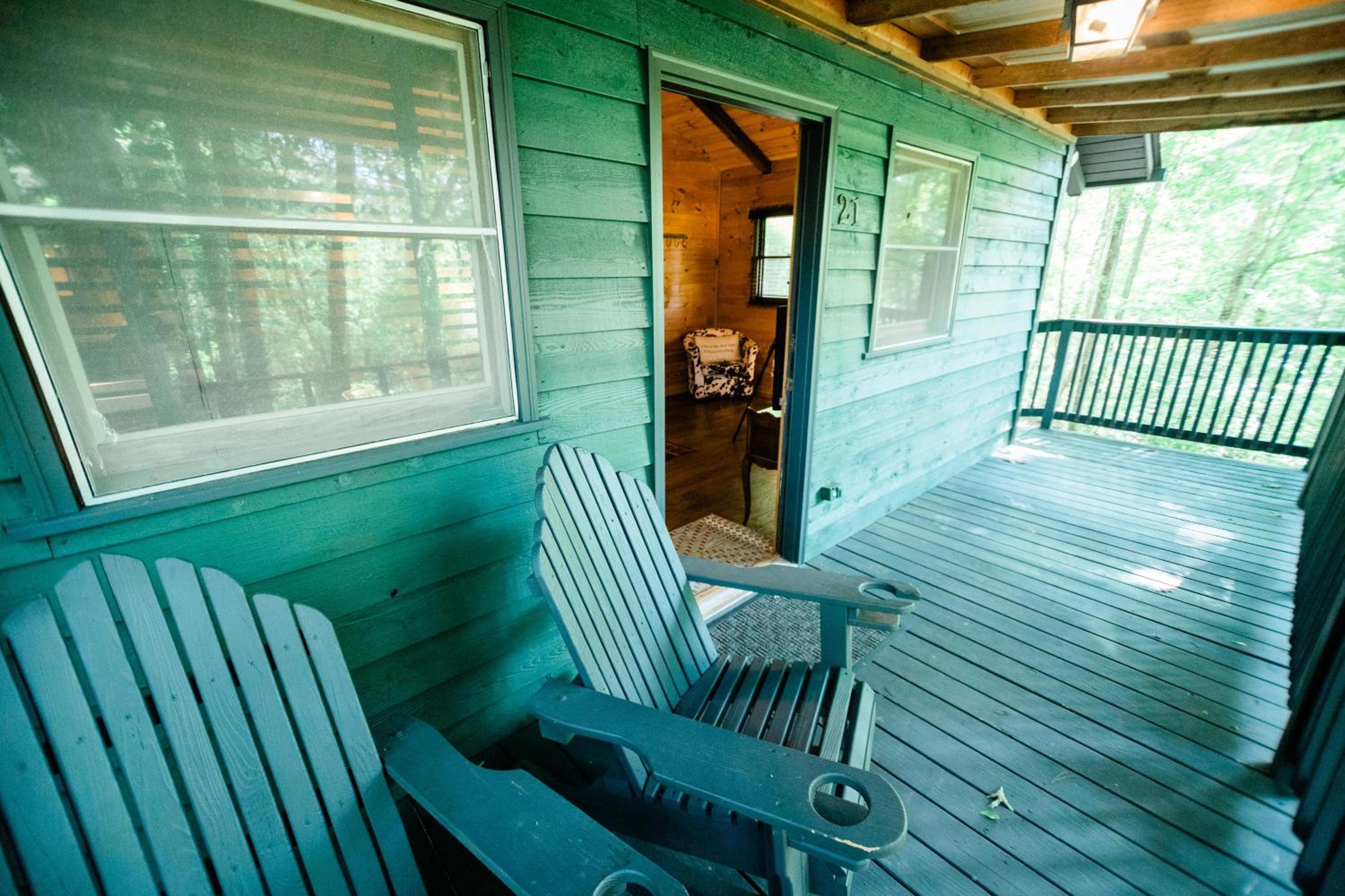 One-Bedroom House - Photo 6