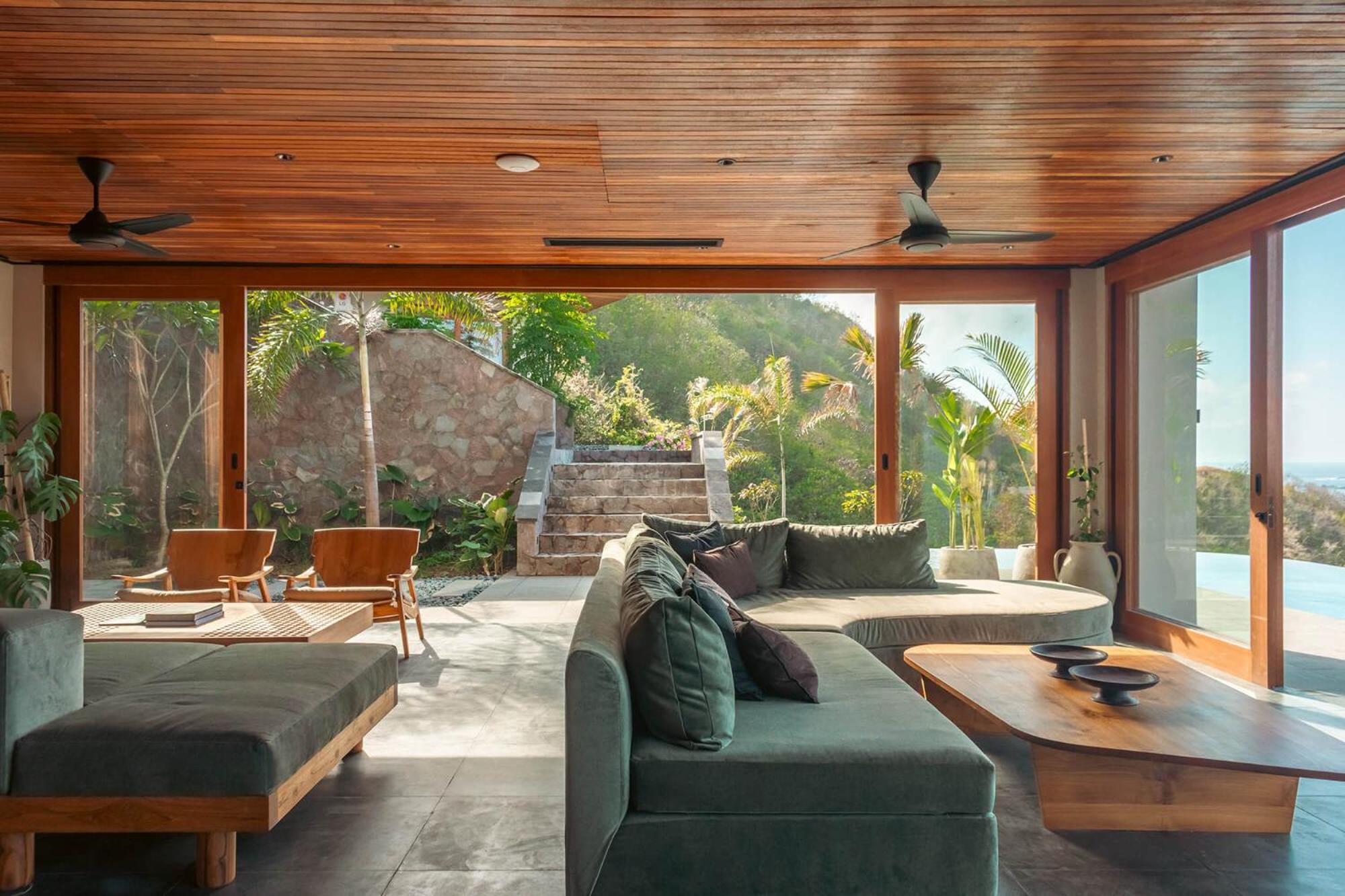 Five Bedroom Villa Nabu with Sea View - Photo 19