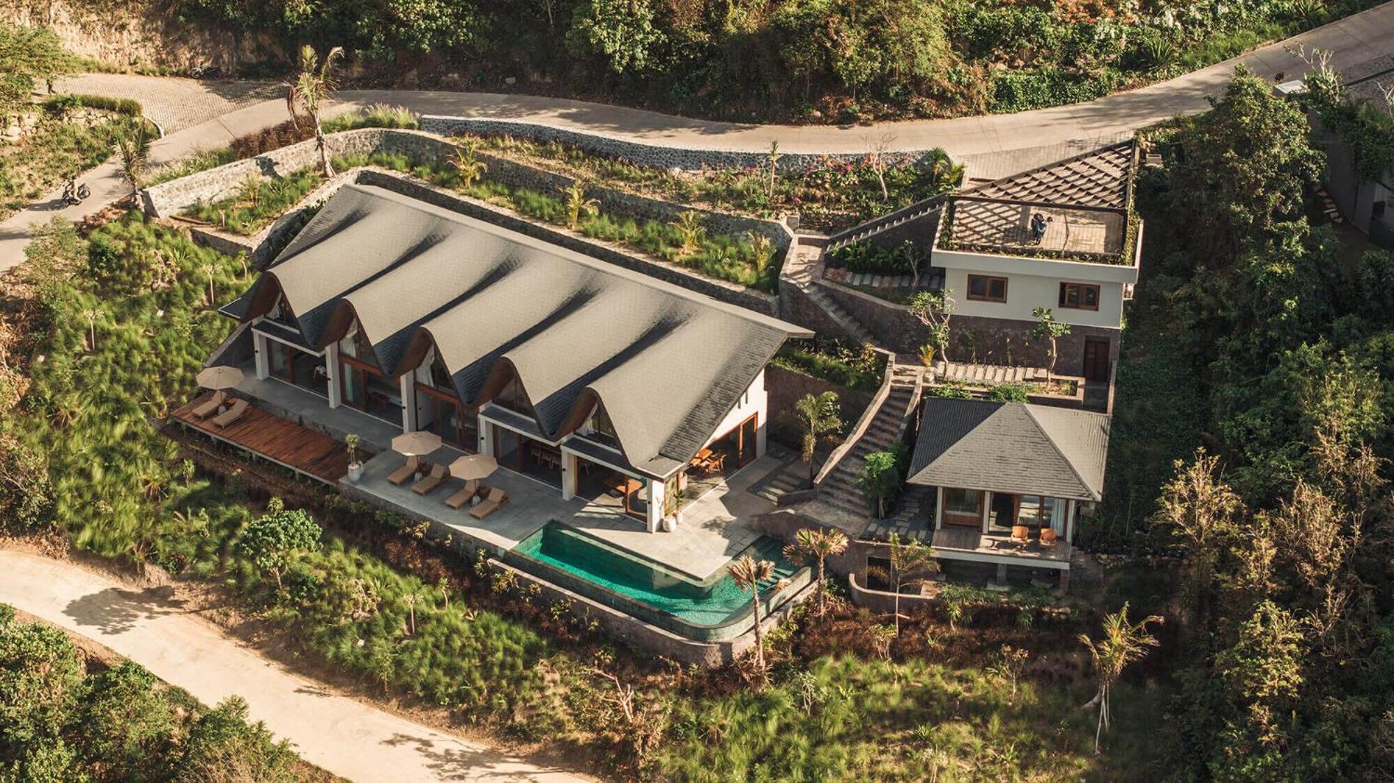 Five Bedroom Villa Nabu with Sea View - Photo 2