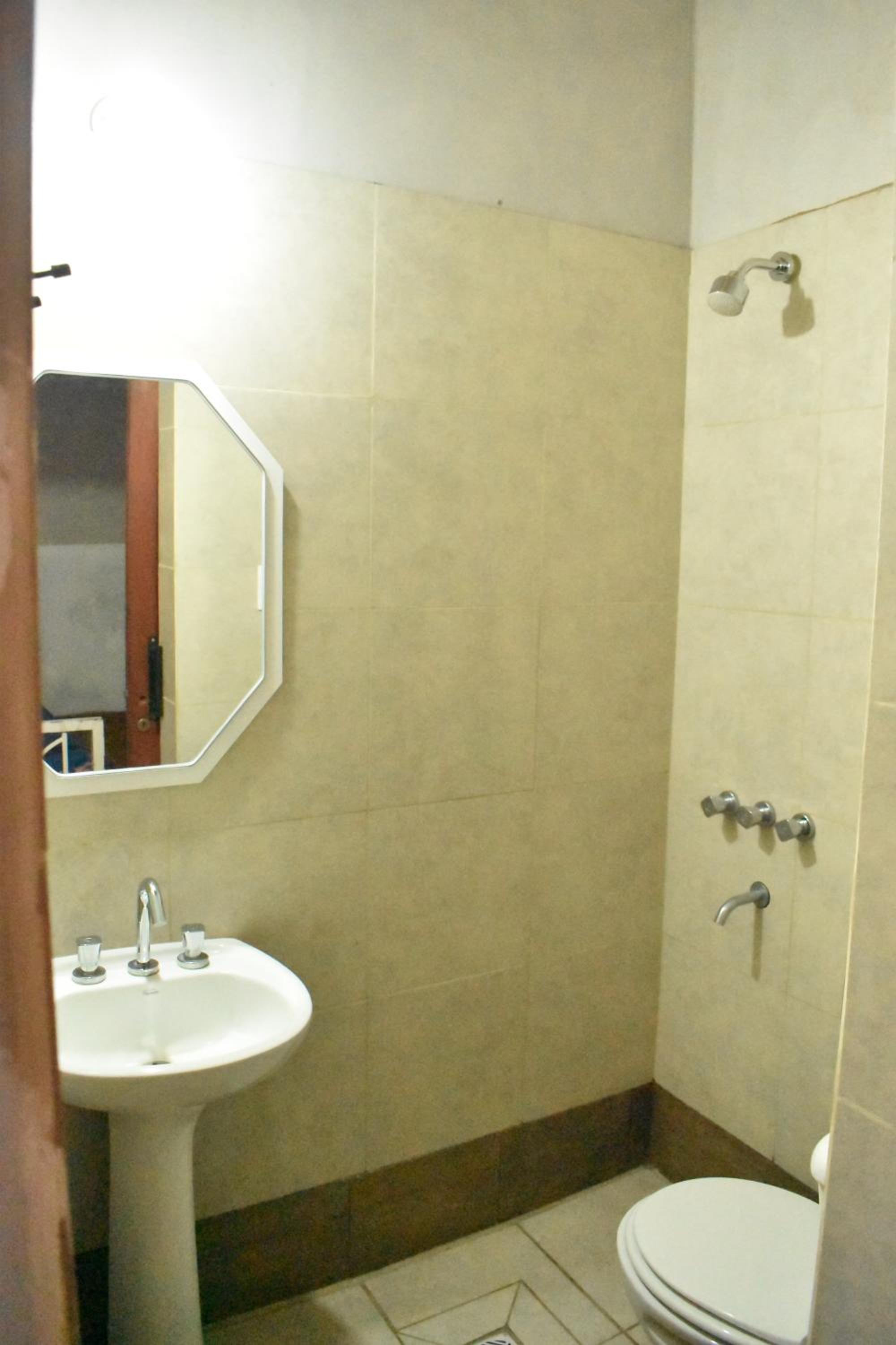 Family Room with Private Bathroom photo 3