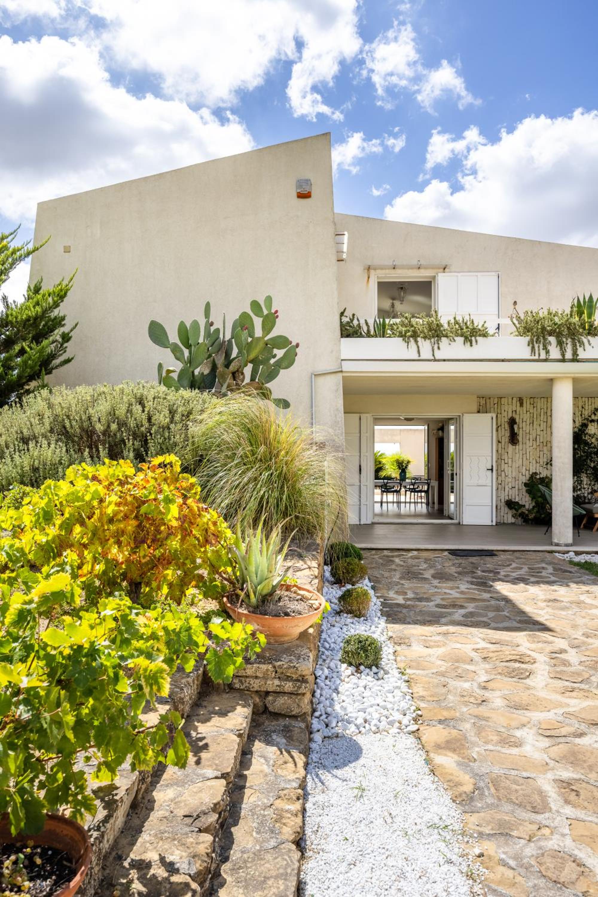 Villa photo 3