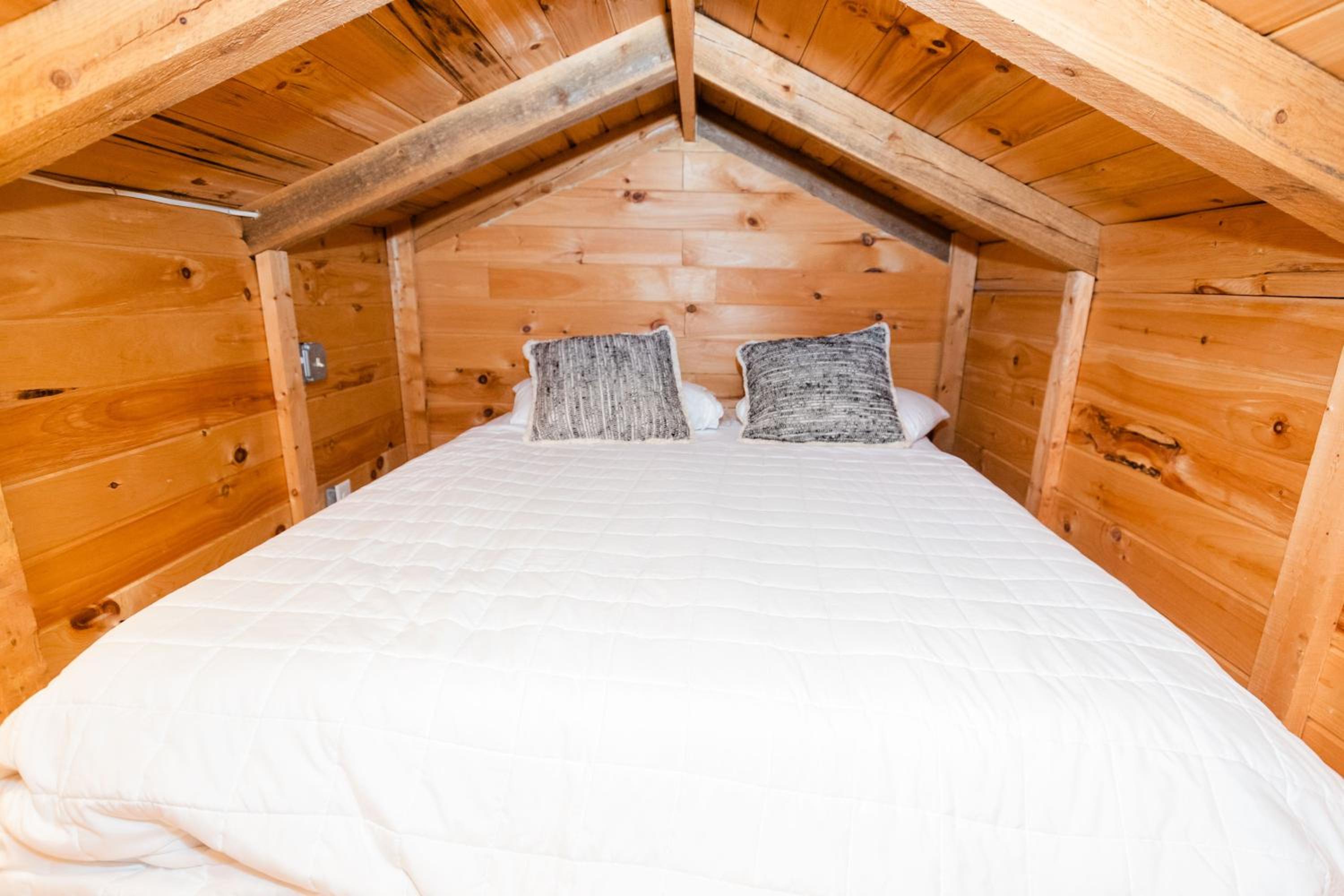 Two-Bedroom House - Photo 7