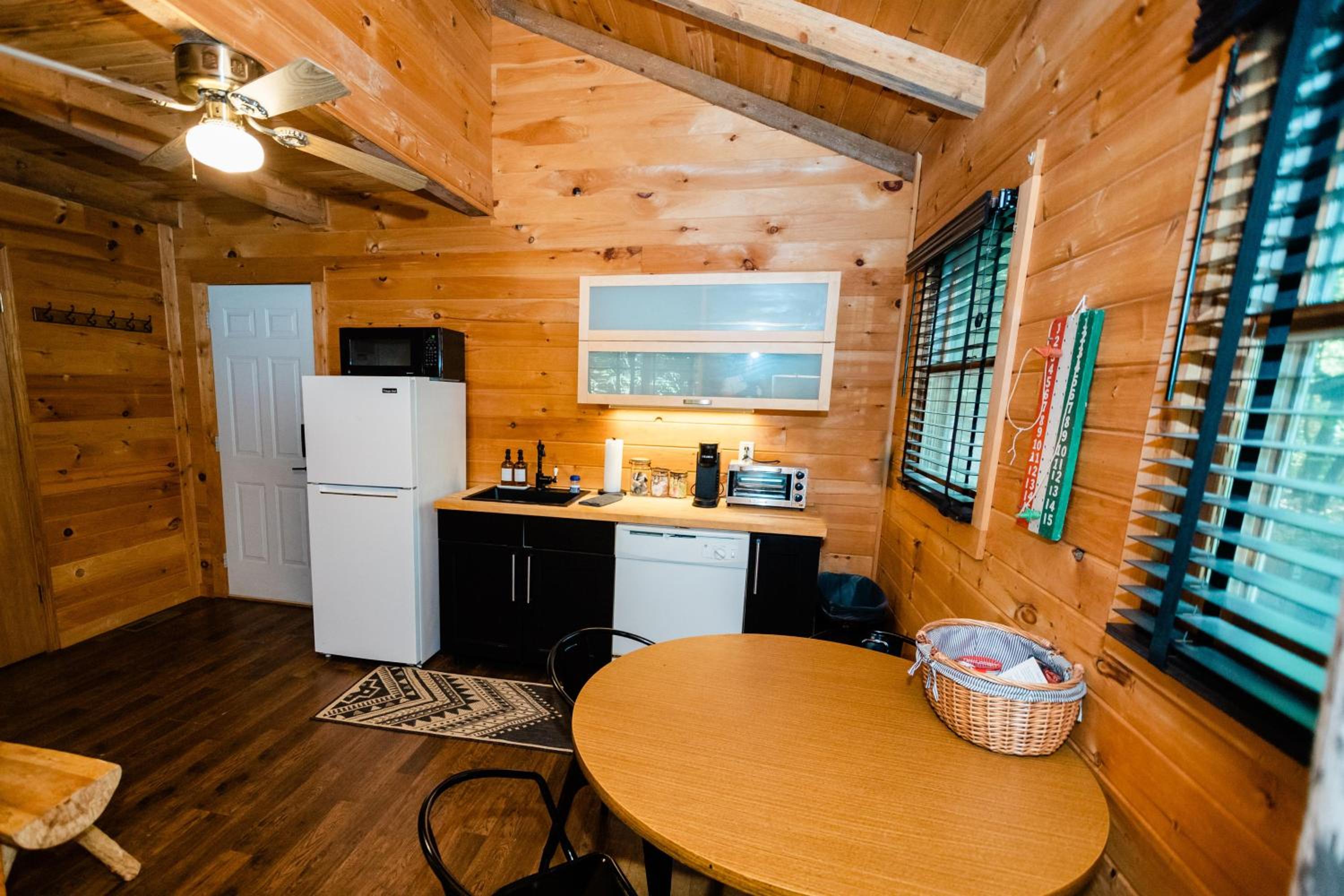 Two-Bedroom House - Photo 6