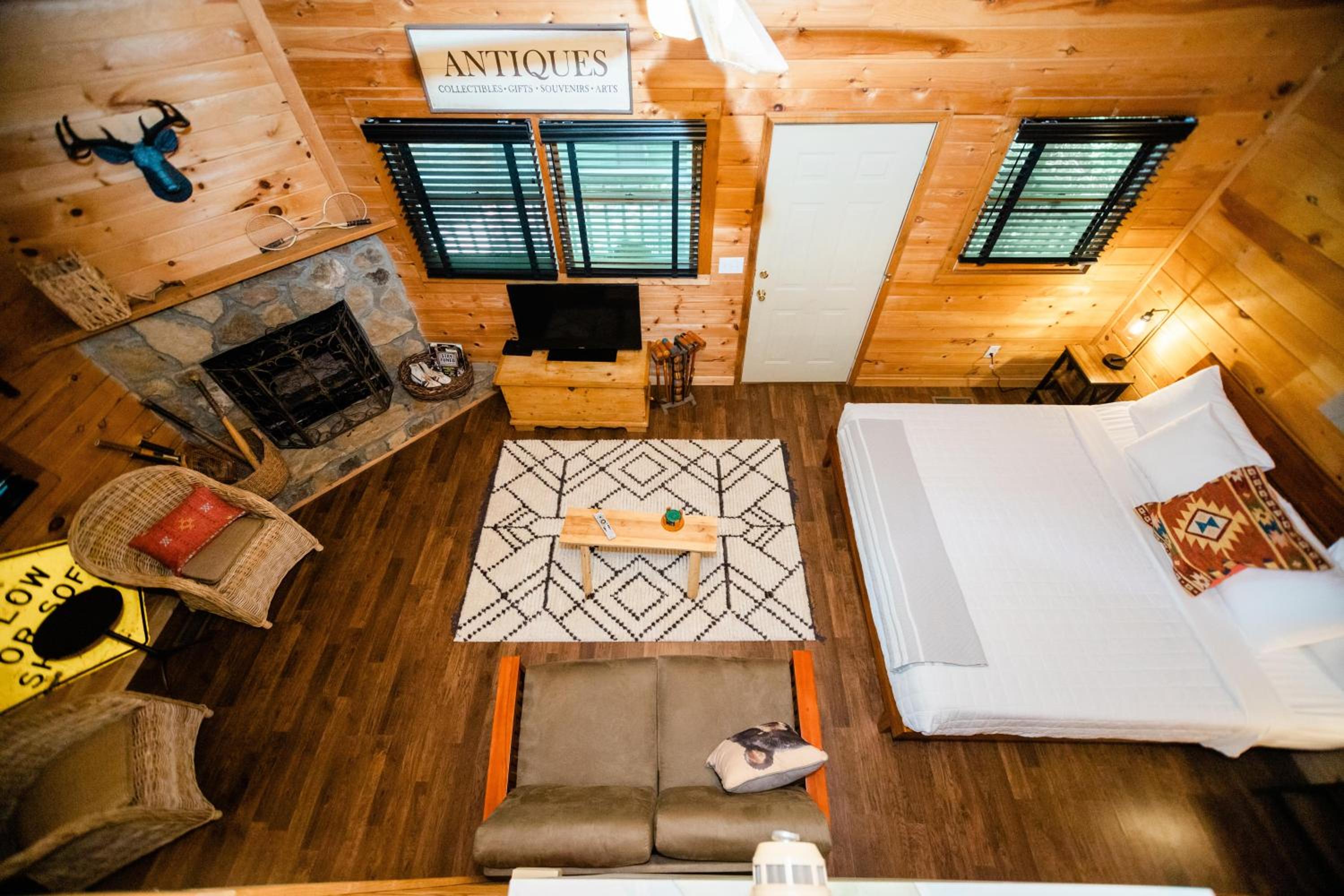 Two-Bedroom House - Photo 10
