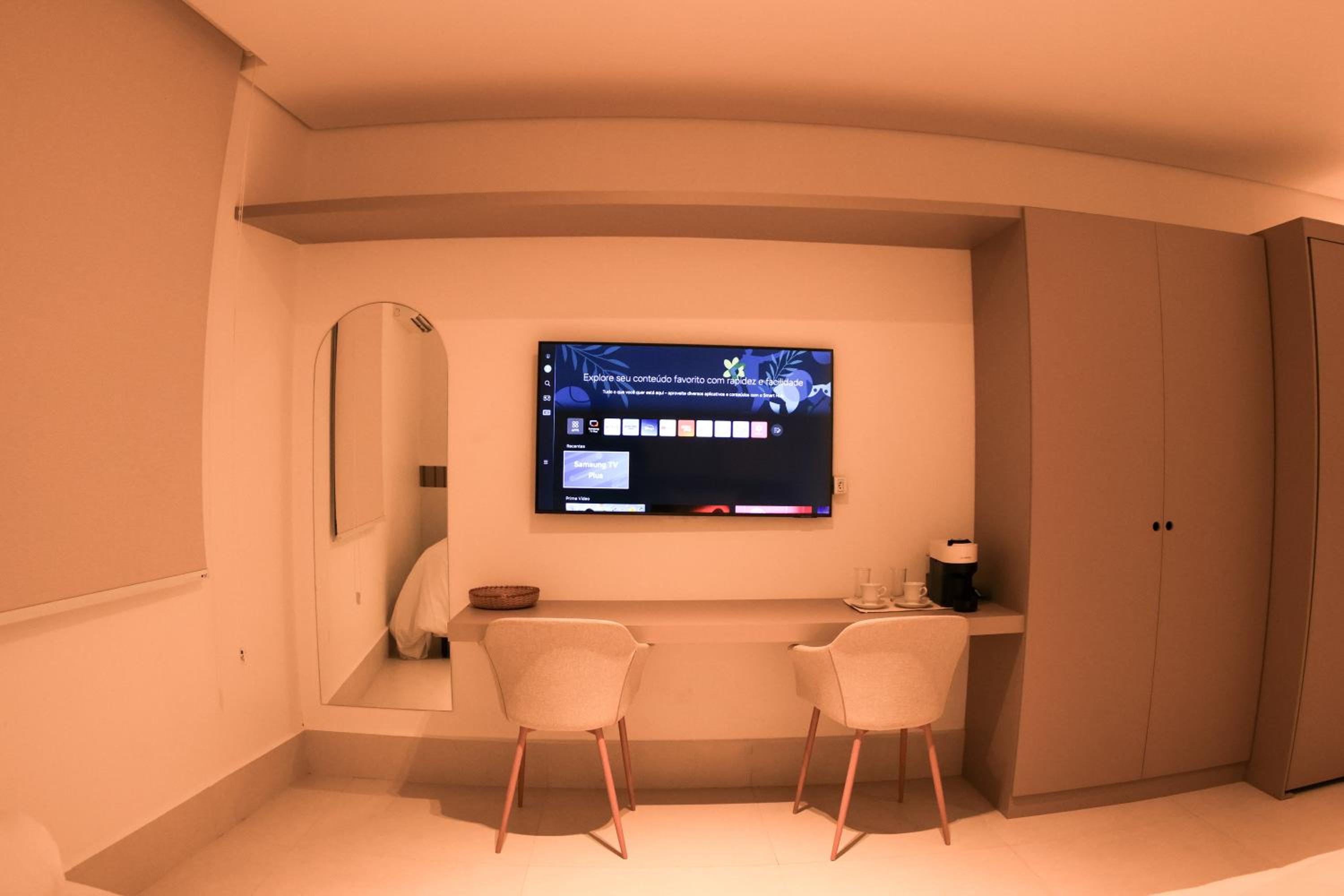 Deluxe Twin Room photo 3