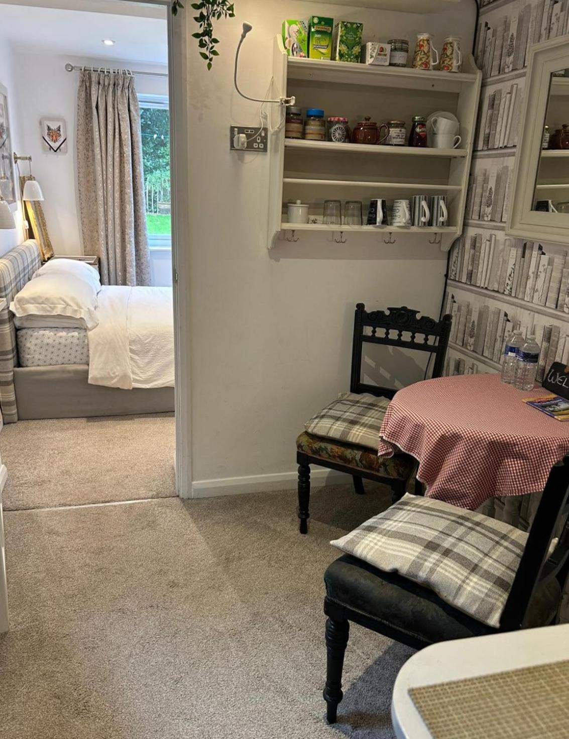 Double Room with Private Bathroom photo 2