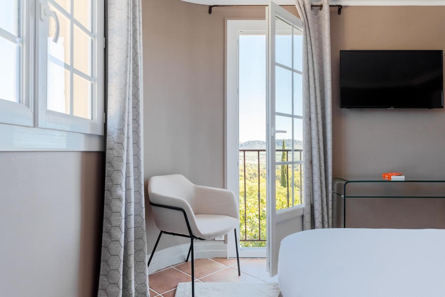 Superior Double or Twin Room - Photo 2