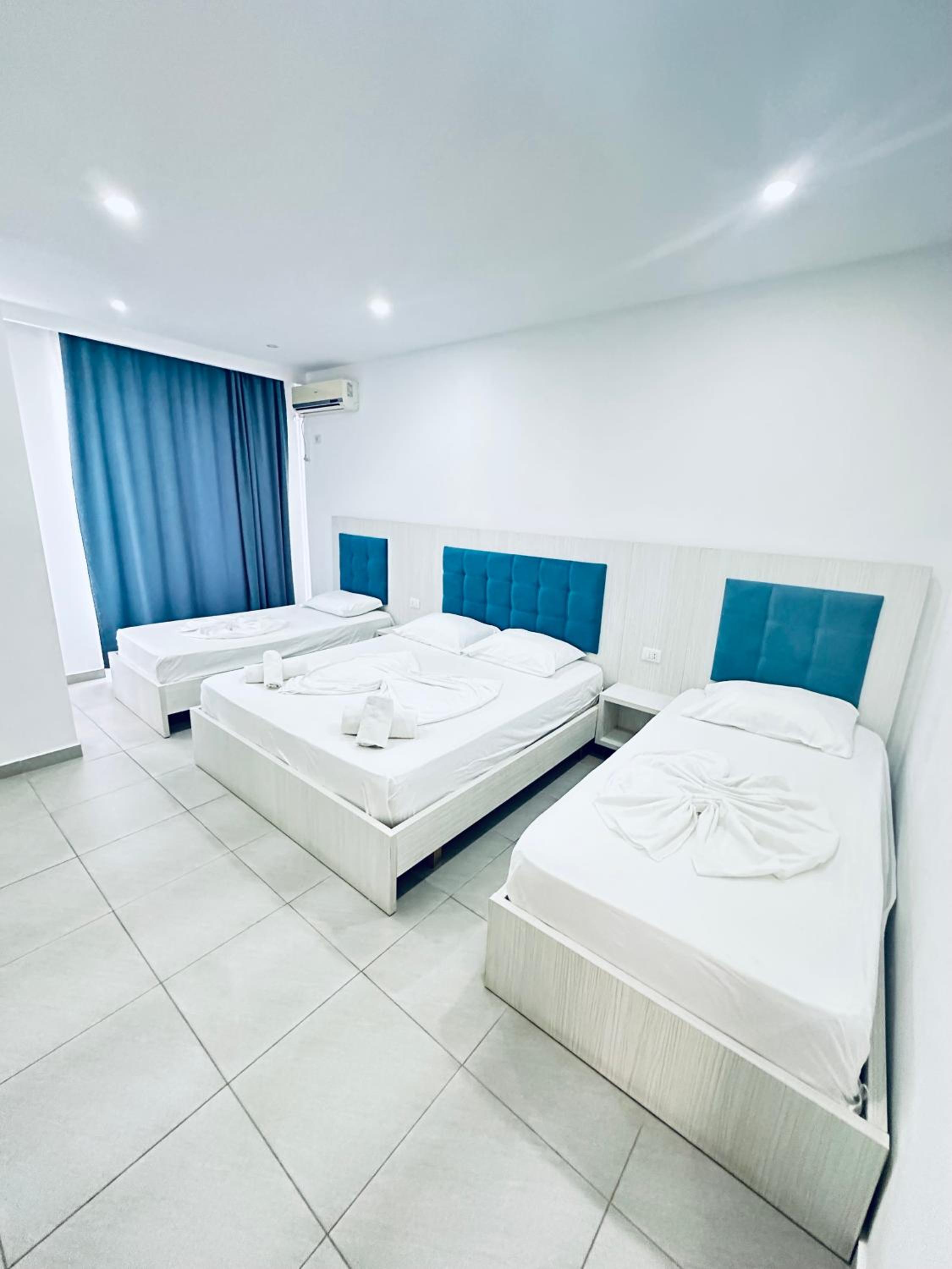 Triple Room photo 2