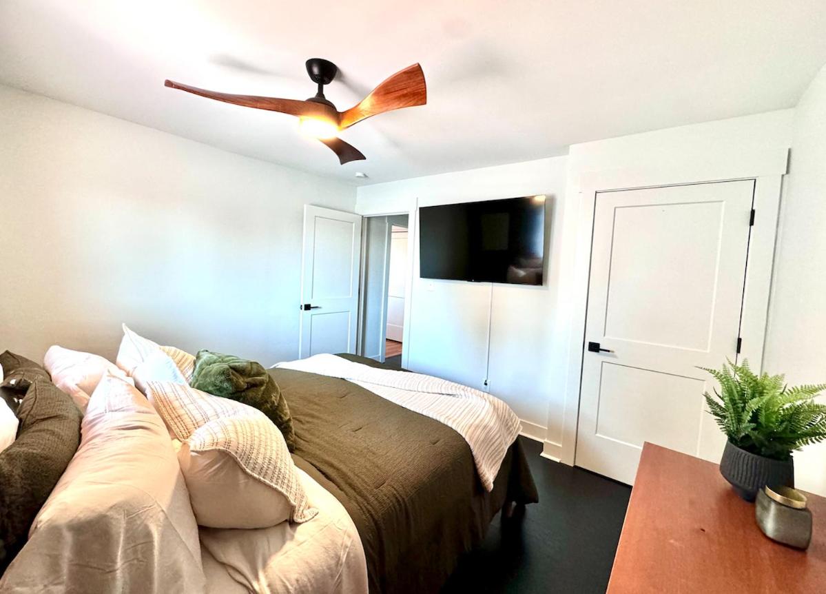 Two-Bedroom House photo 3