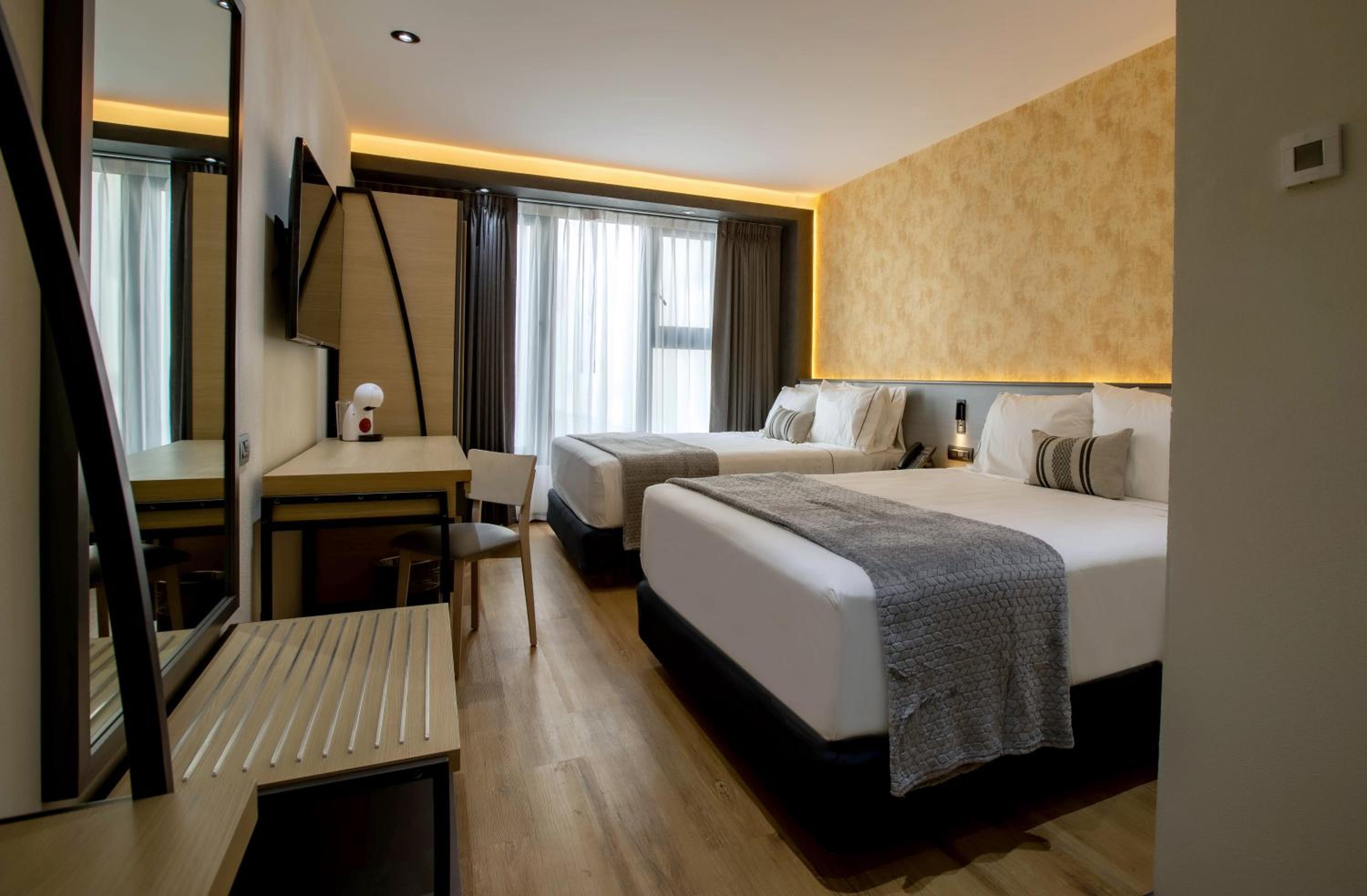 Deluxe Double Room - Photo 1