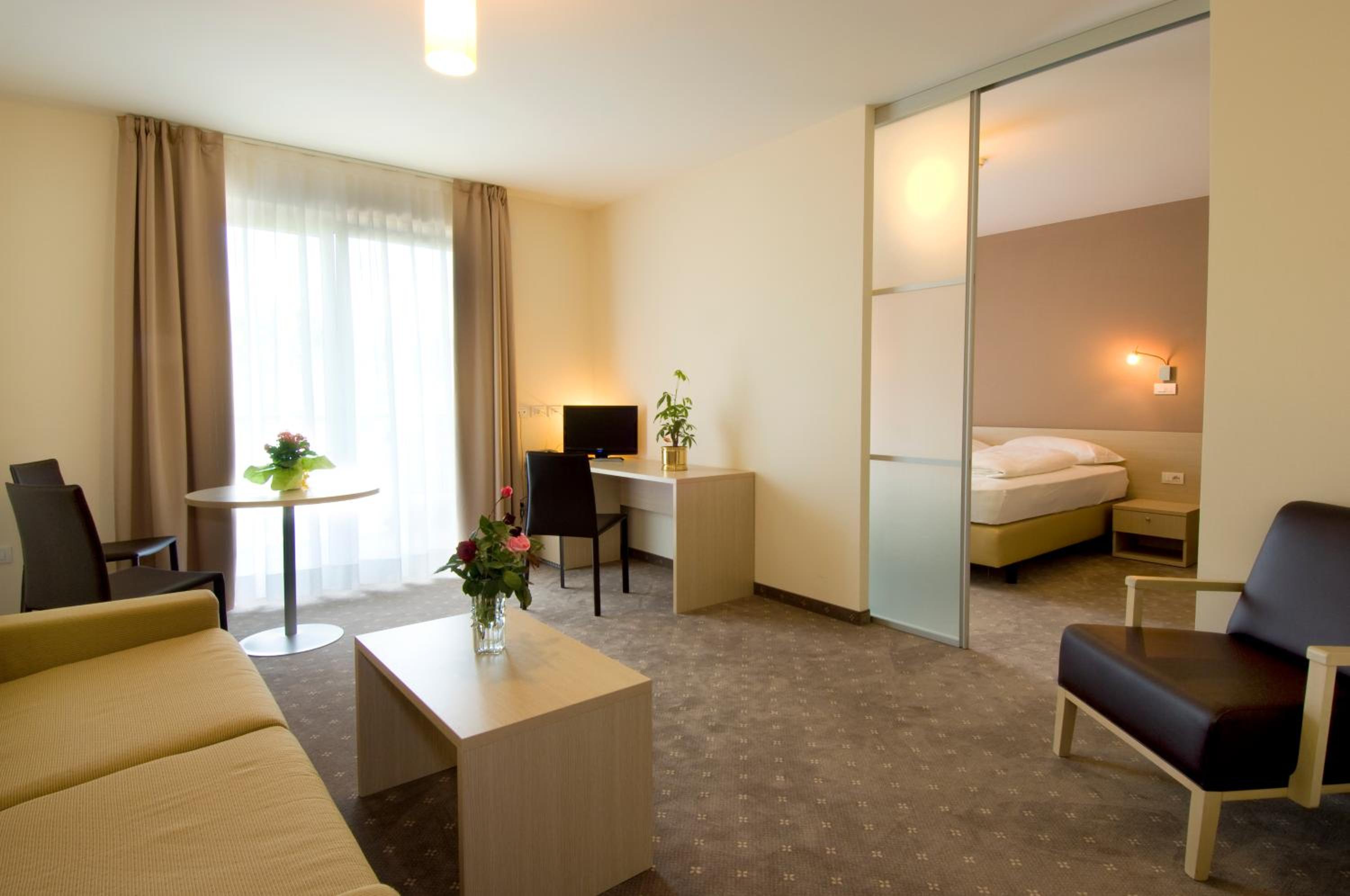 Junior Suite with Balcony photo 1