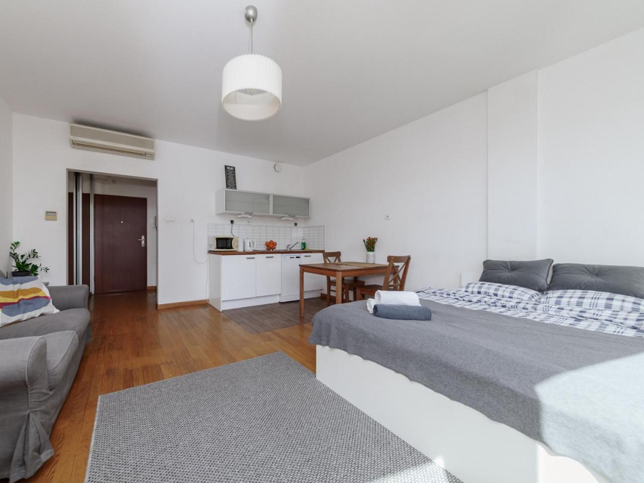 Studio Apartment - Photo 17