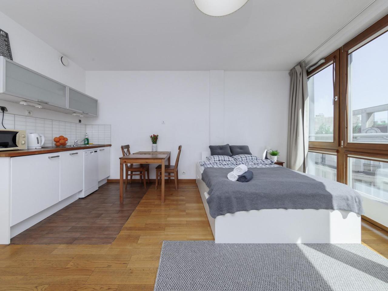 Studio Apartment - Photo 20
