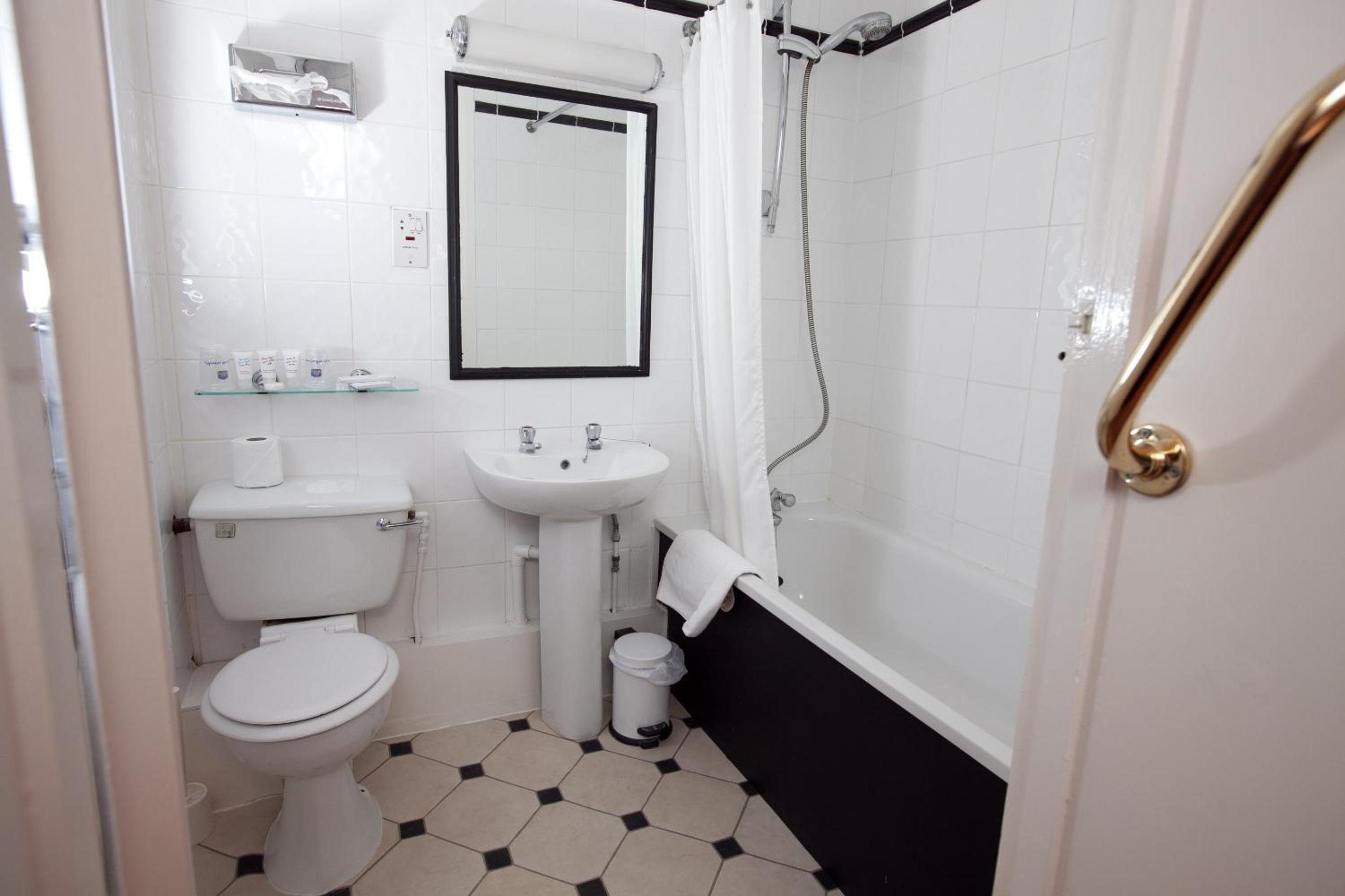 Standard Double Room - Photo 4