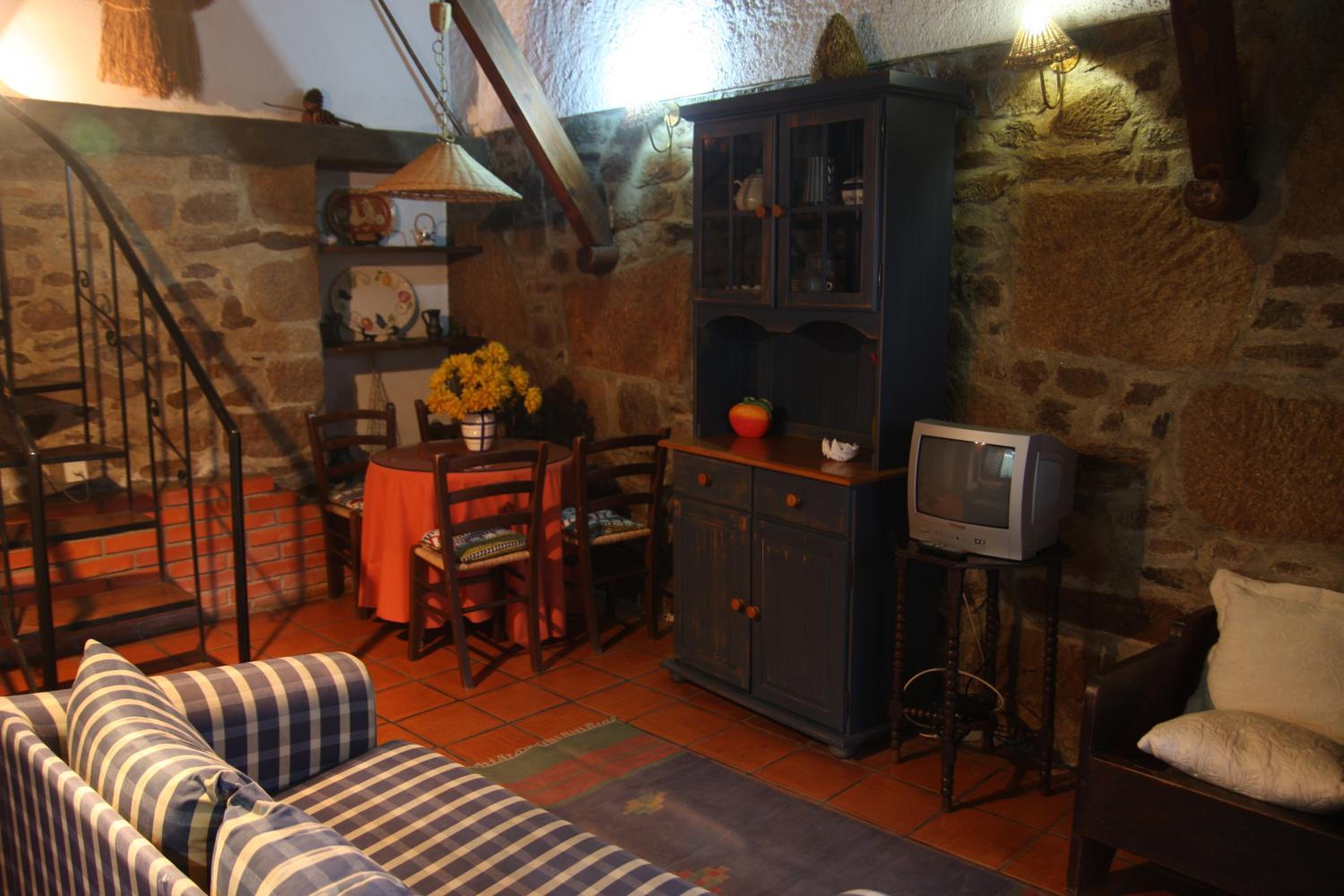 One-Bedroom Apartment - Photo 5