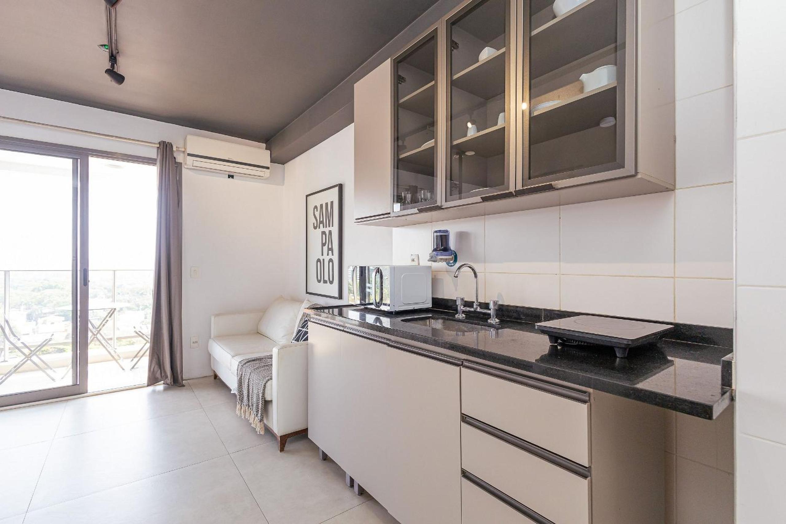 Apartment with View - Photo 9
