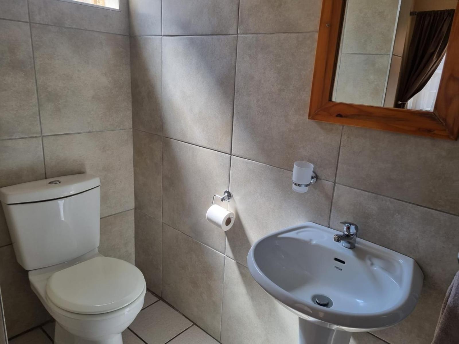 Standard Single/Double Room - Photo 11