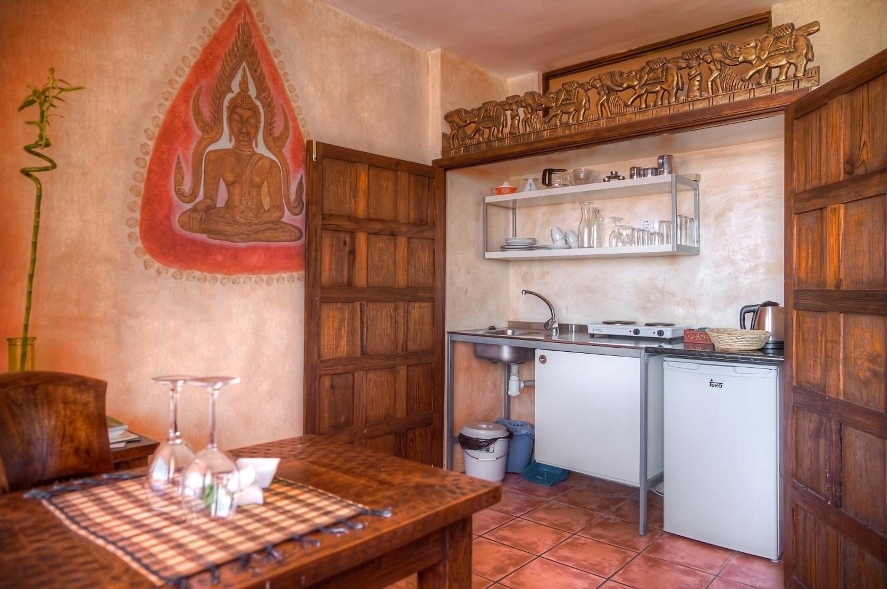 One-Bedroom Apartment with Balcony and Sea View photo 2