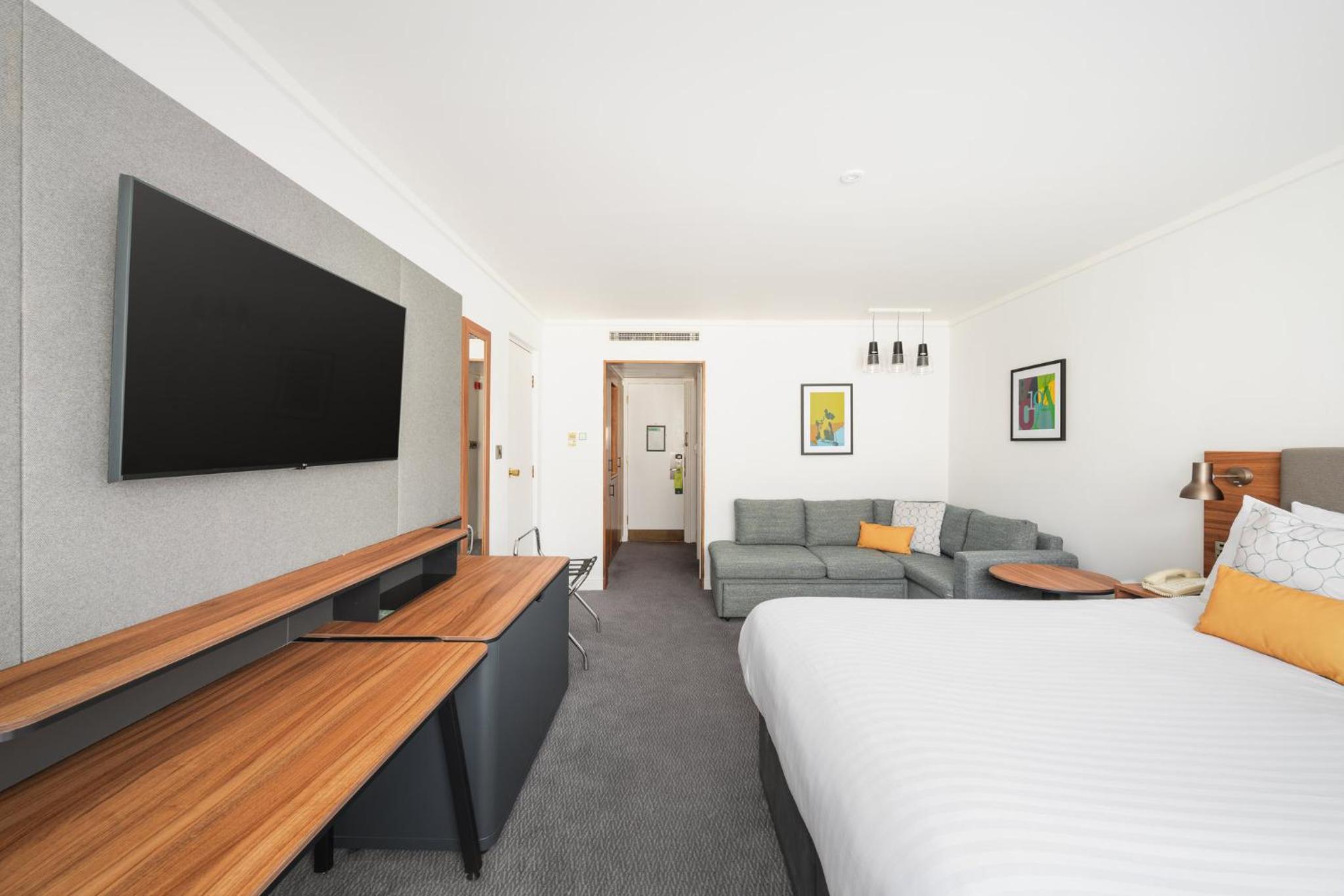Standard Double Room with Sofa Bed - Photo 6