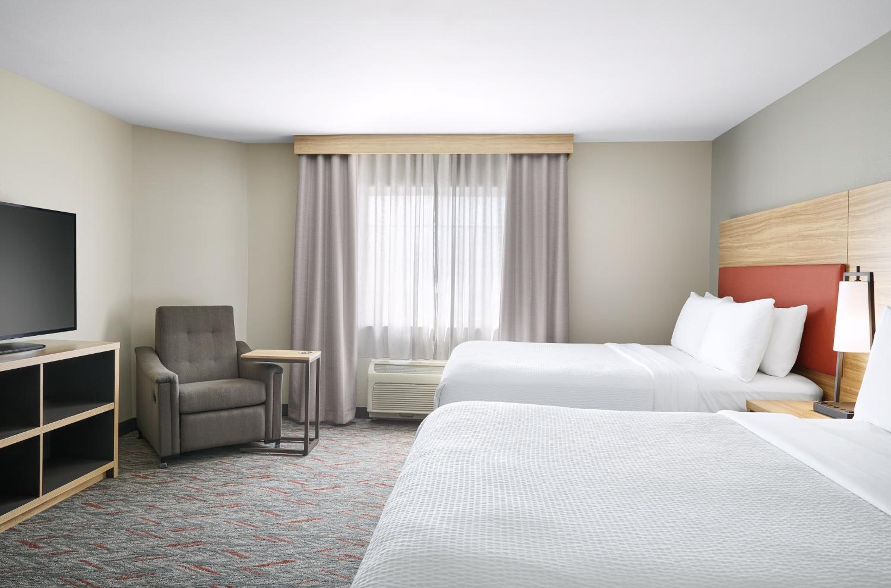 Studio Suite with Two Queen Beds - Photo 5