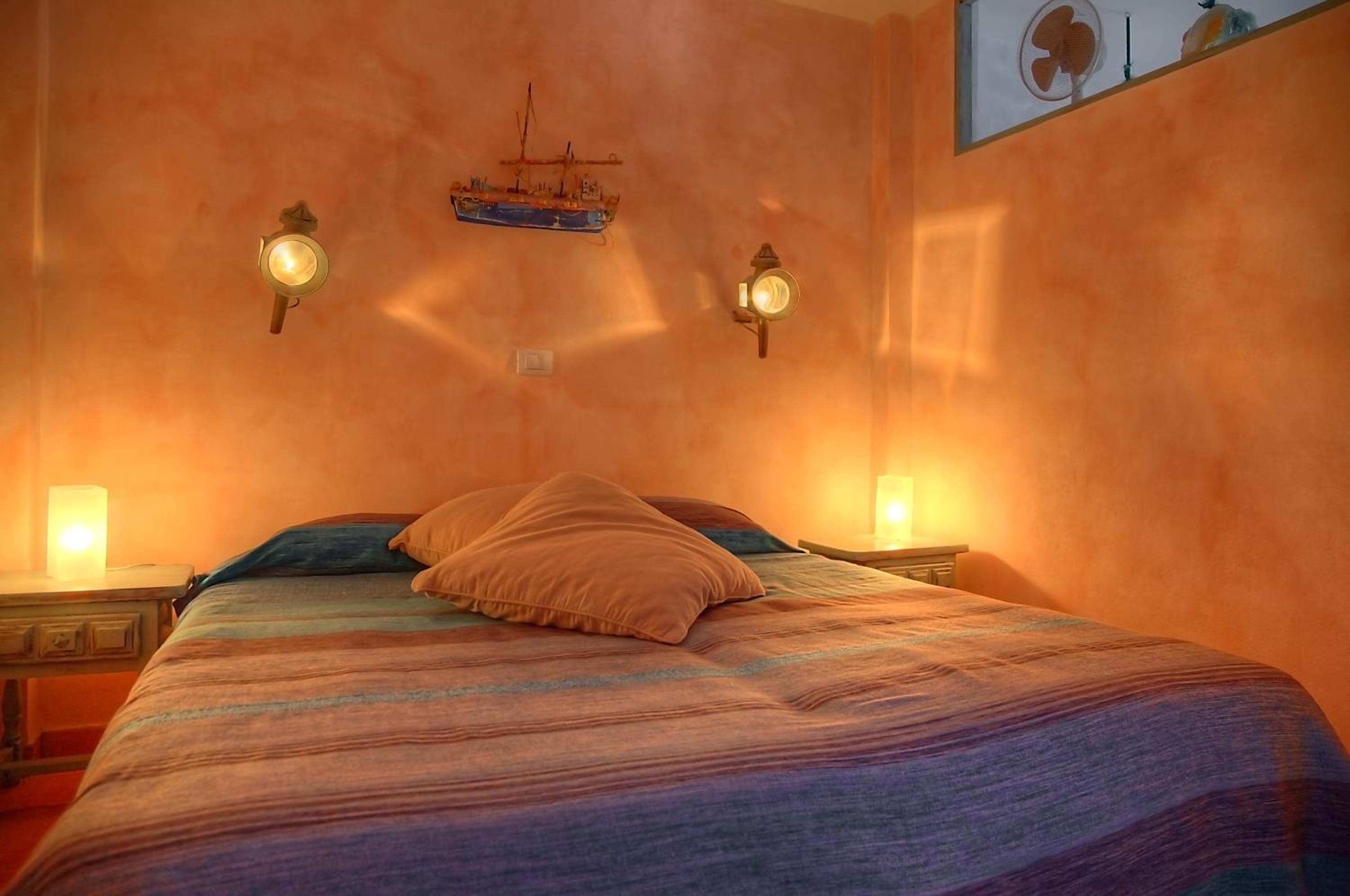 Apartamento de una habitación con balcón y vista al mar