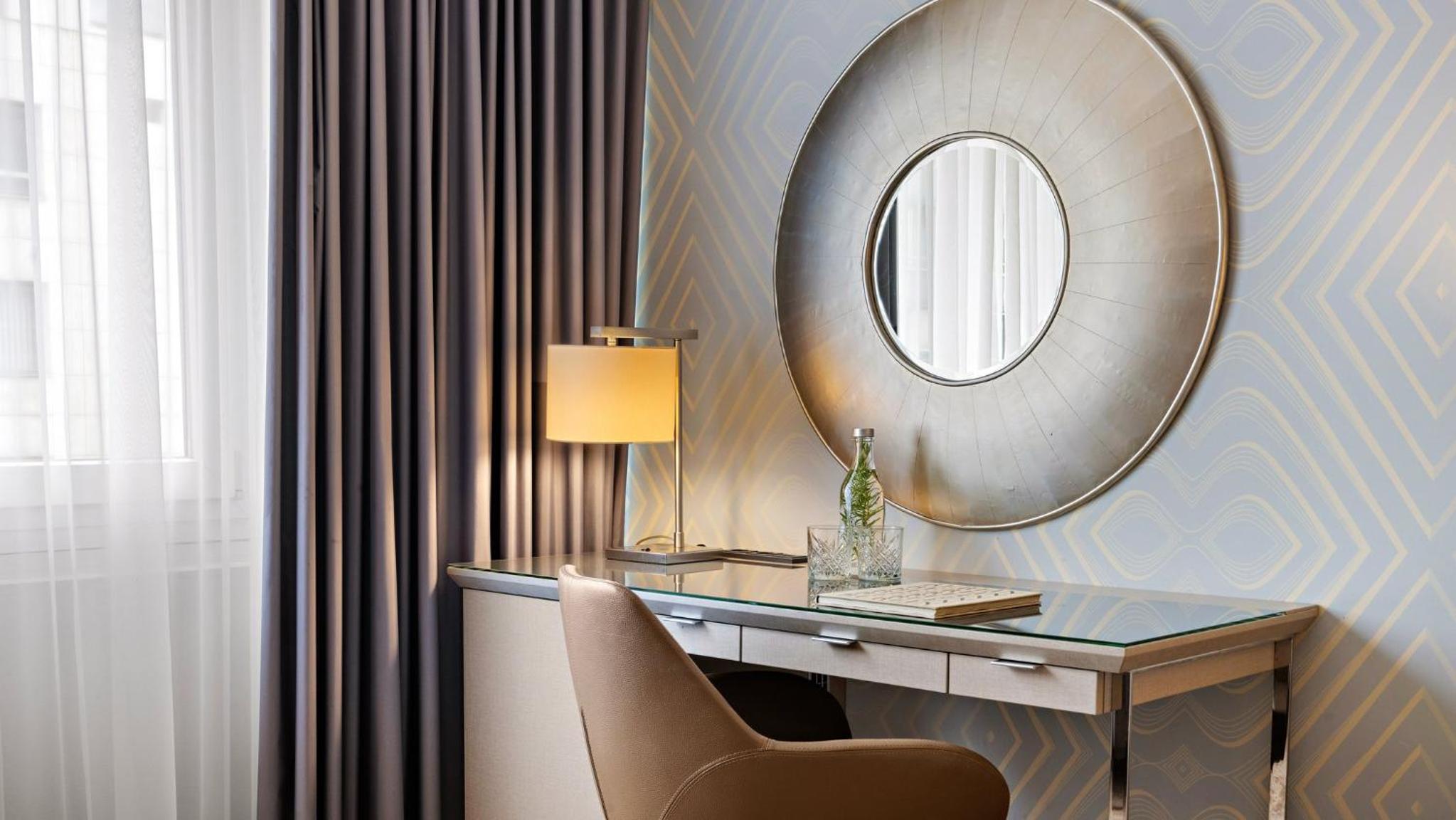 Standard King Room - Mid Floor