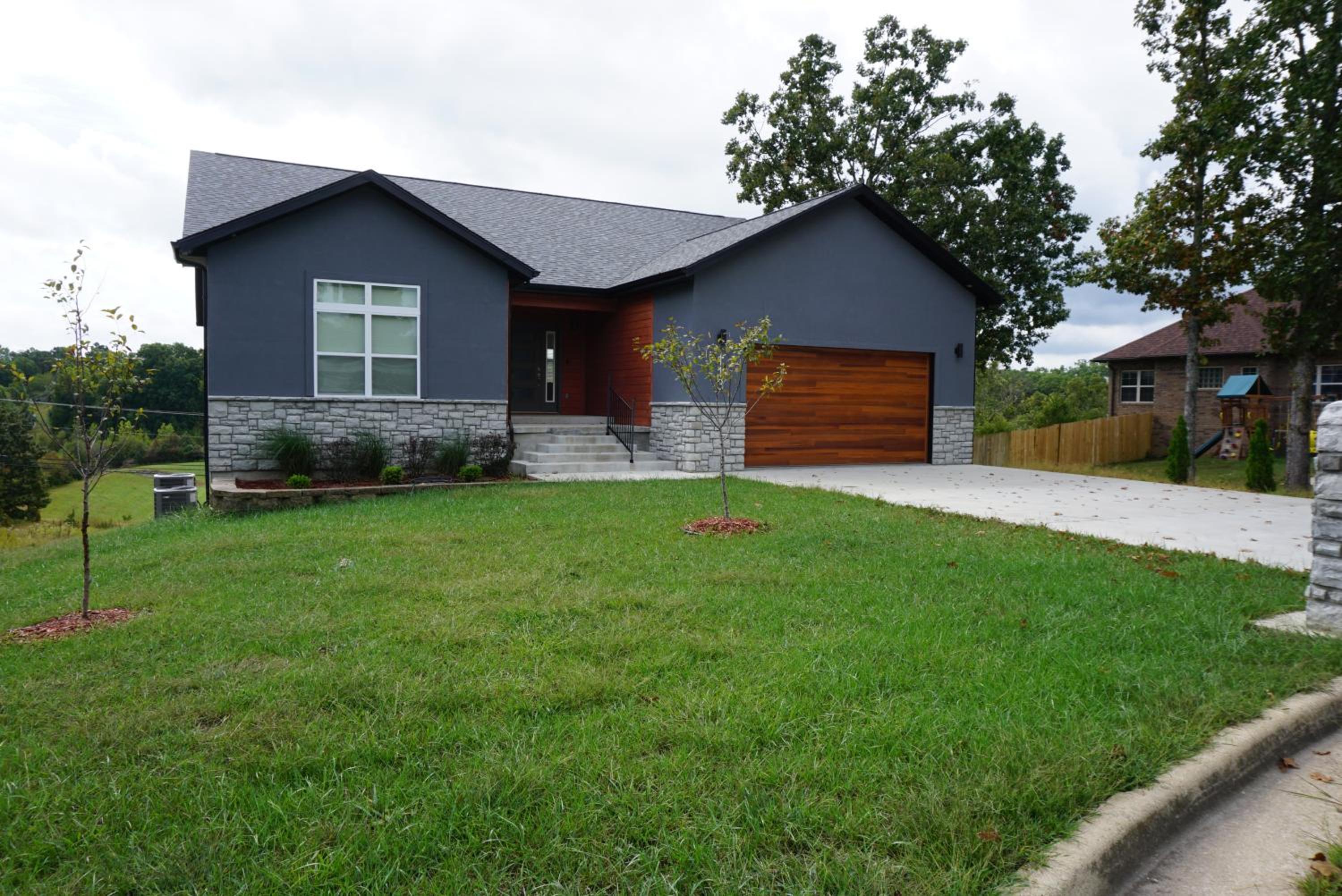 Four-Bedroom House photo 2