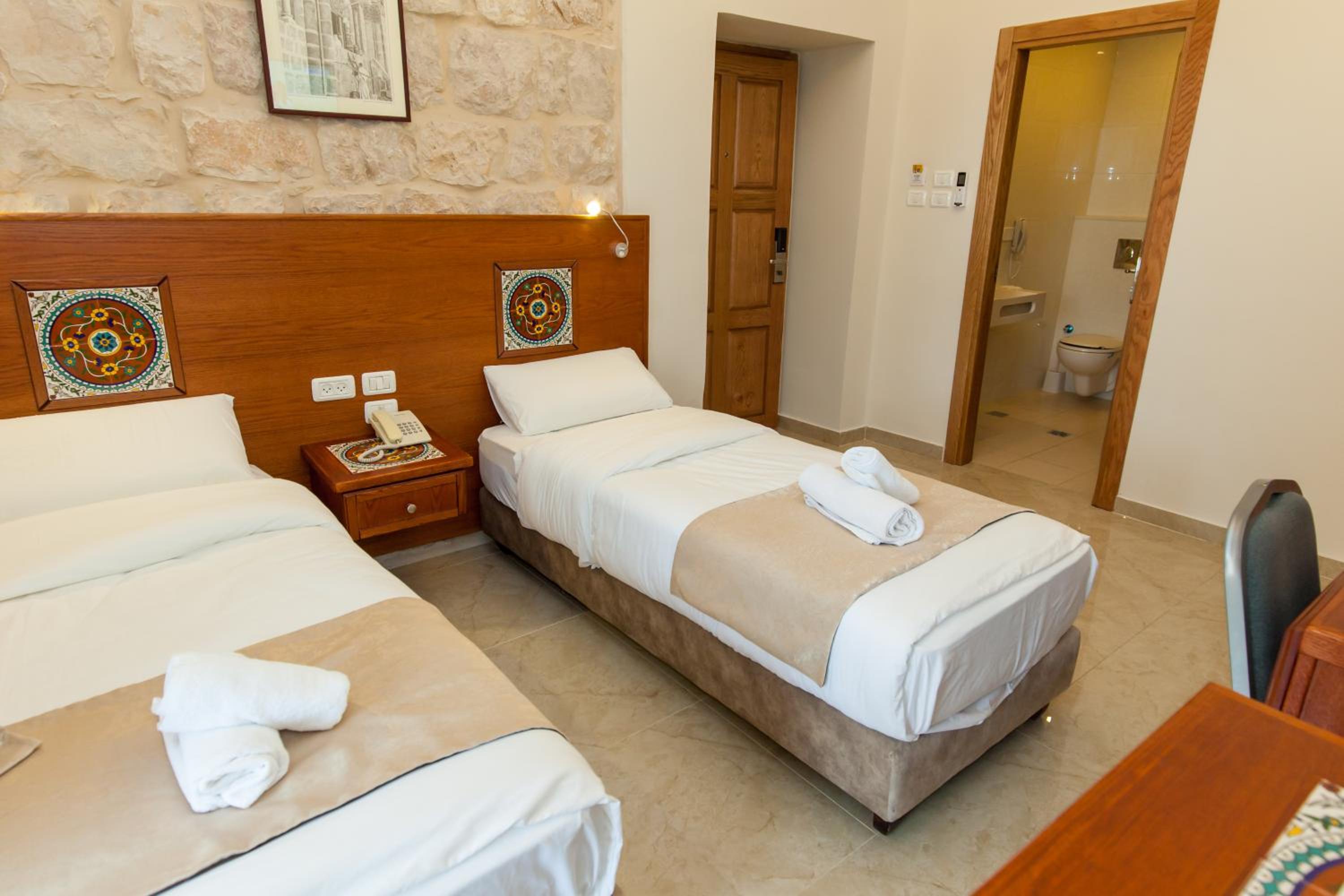 Superior Twin Room with Balcony - Photo 24