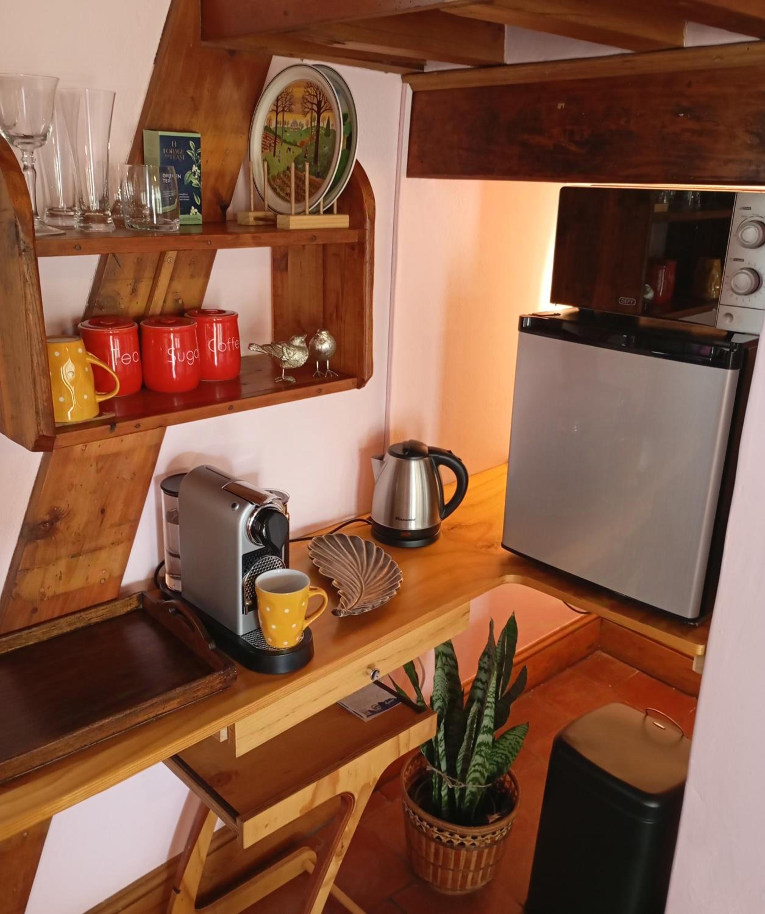 Suite with Garden View - Photo 7