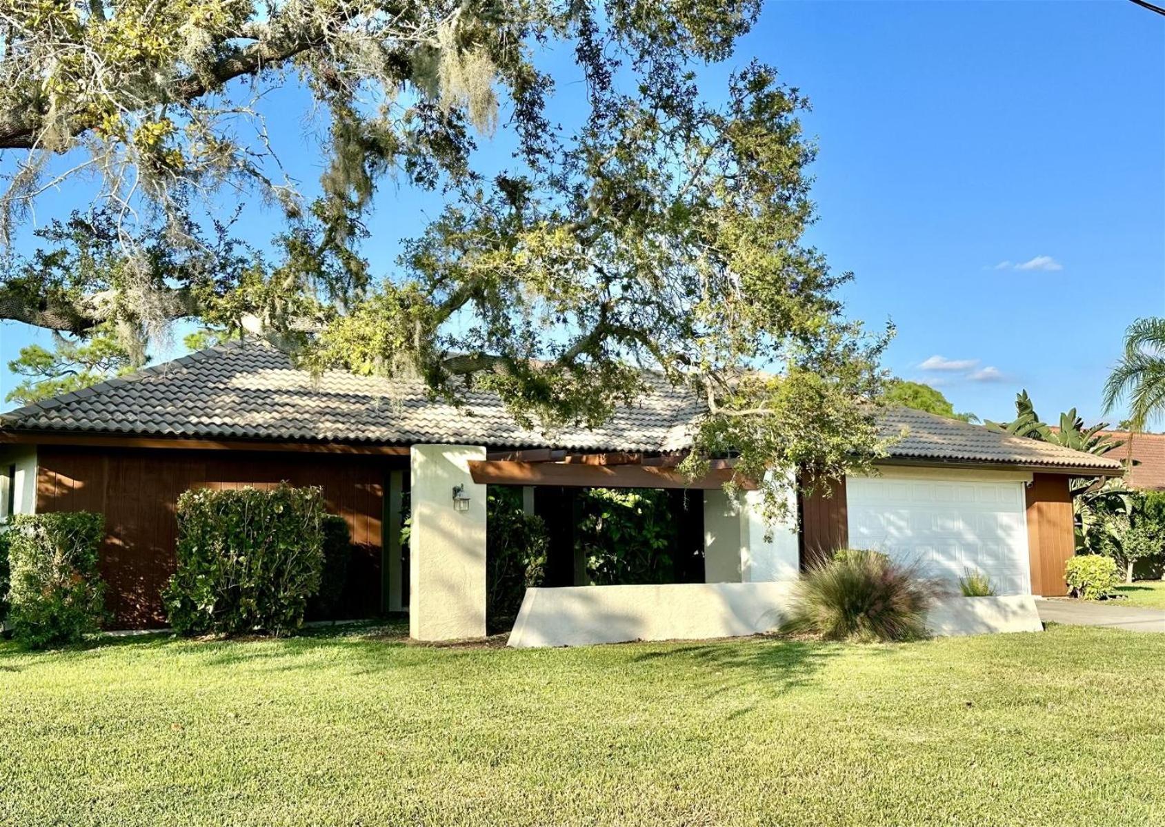 Three-Bedroom Holiday Home  photo 2
