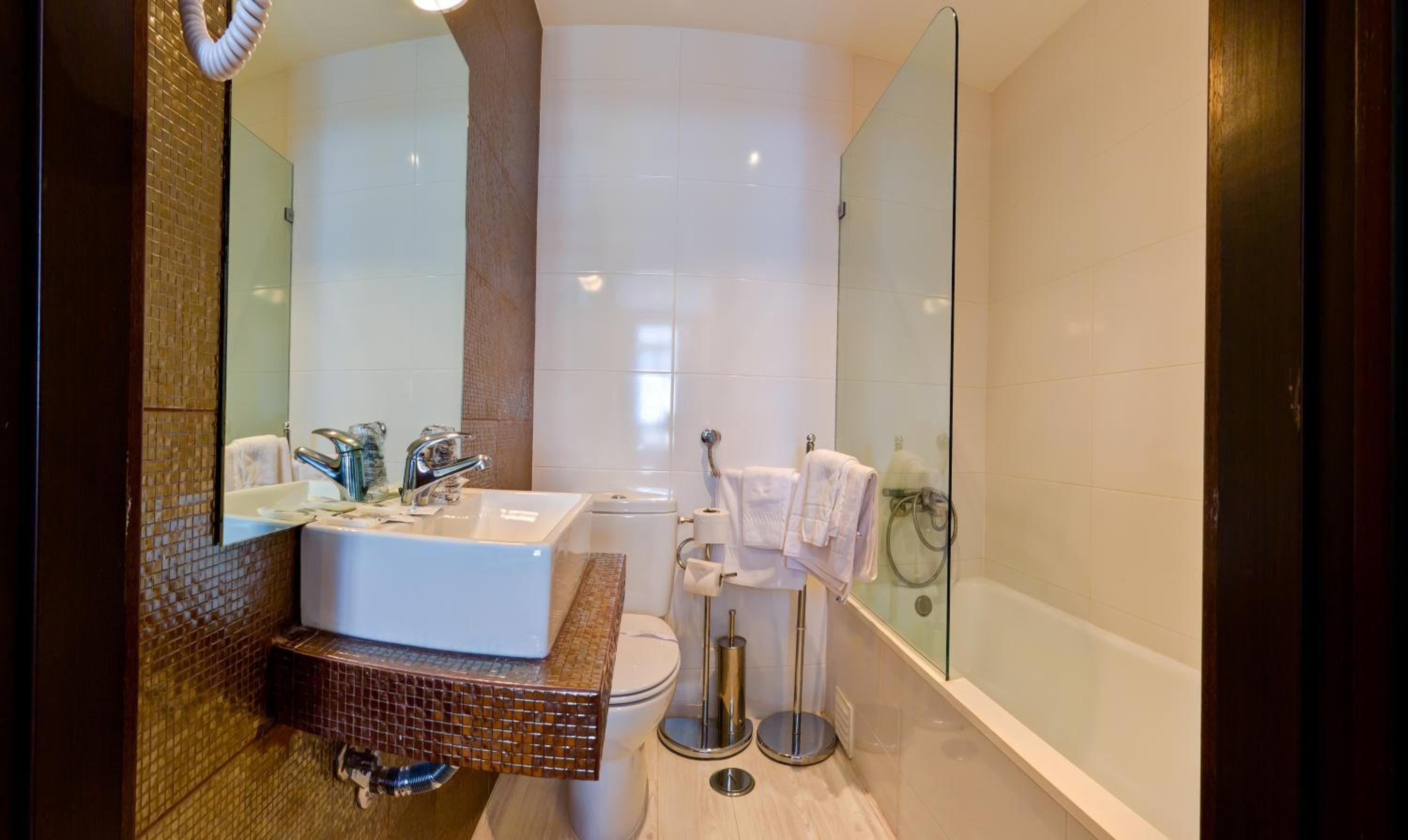 Double Room - Photo 2